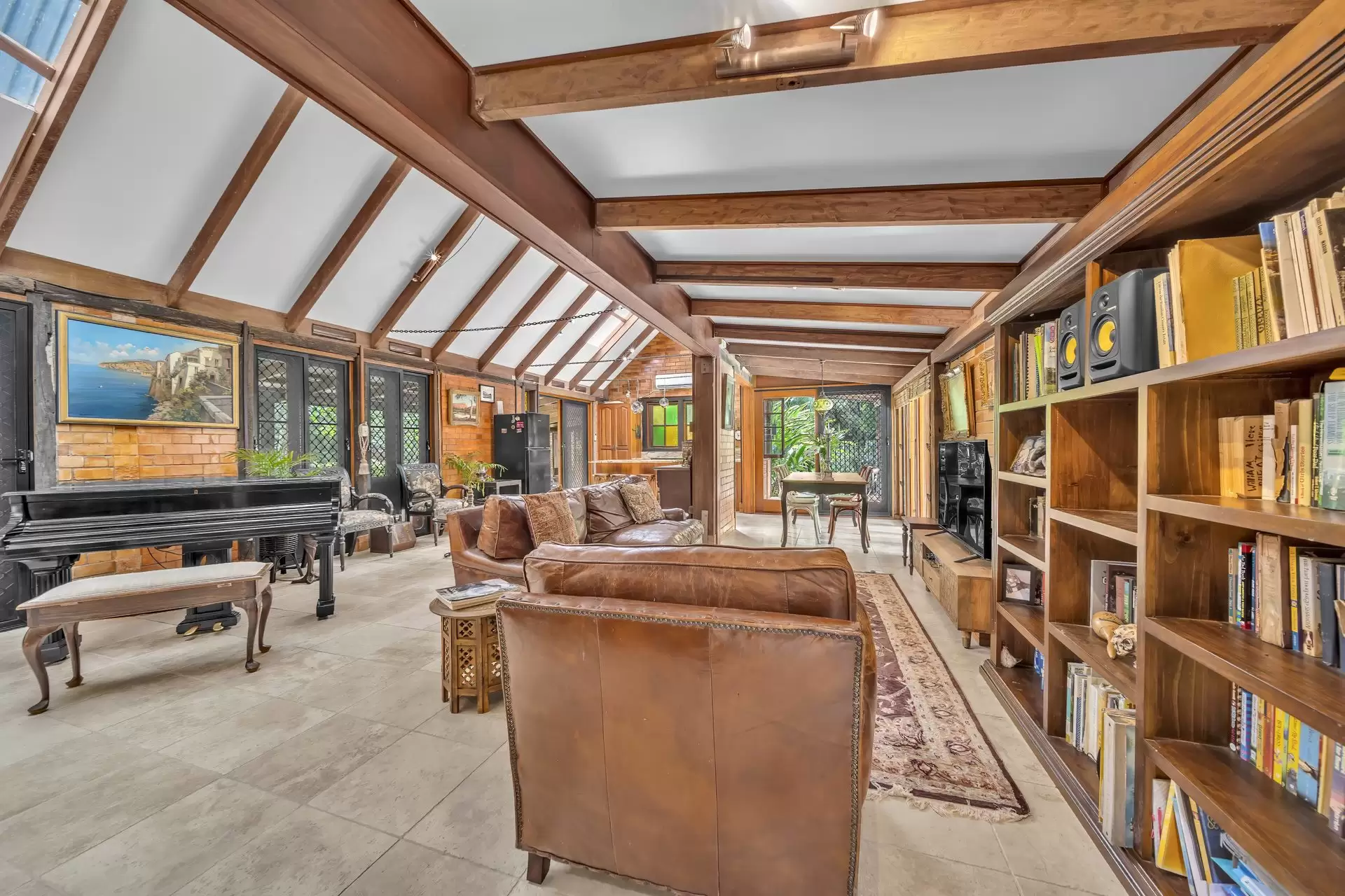87-93 Jubilee Pocket Road, Jubilee Pocket Sold by Queensland Sotheby's International Realty - image 1