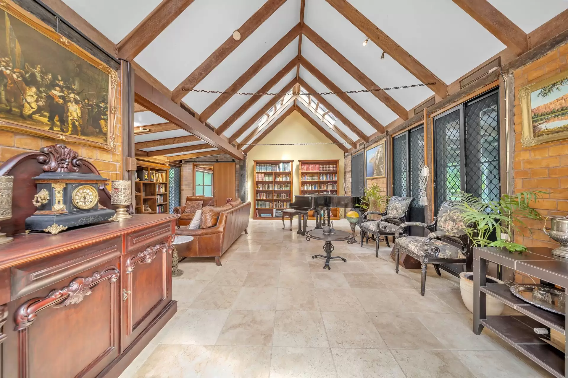 87-93 Jubilee Pocket Road, Jubilee Pocket Sold by Queensland Sotheby's International Realty - image 1
