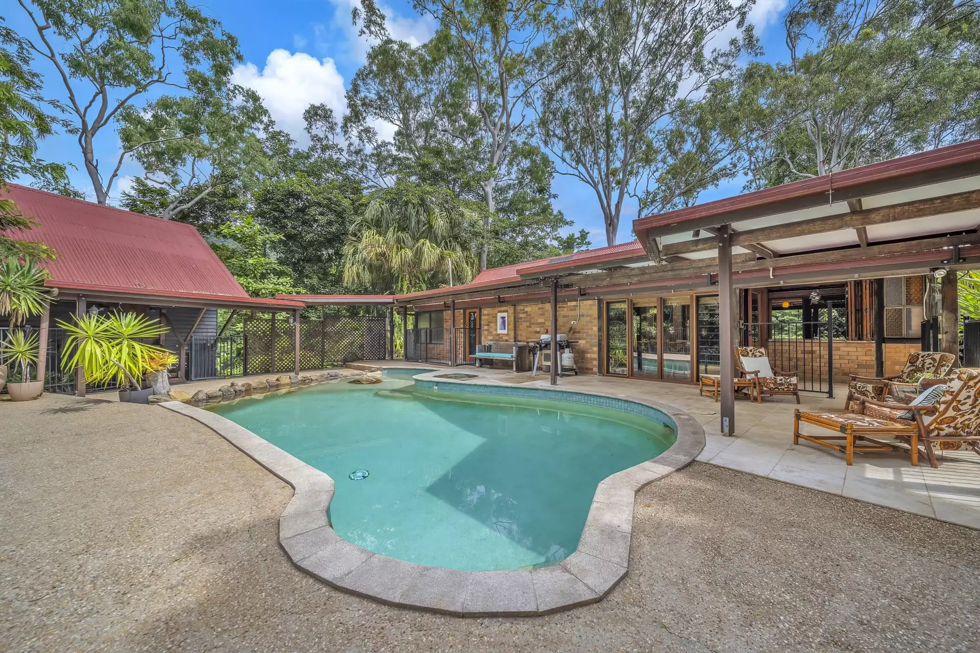87-93 Jubilee Pocket Road, Jubilee Pocket Sold by Queensland Sotheby's International Realty - image 1