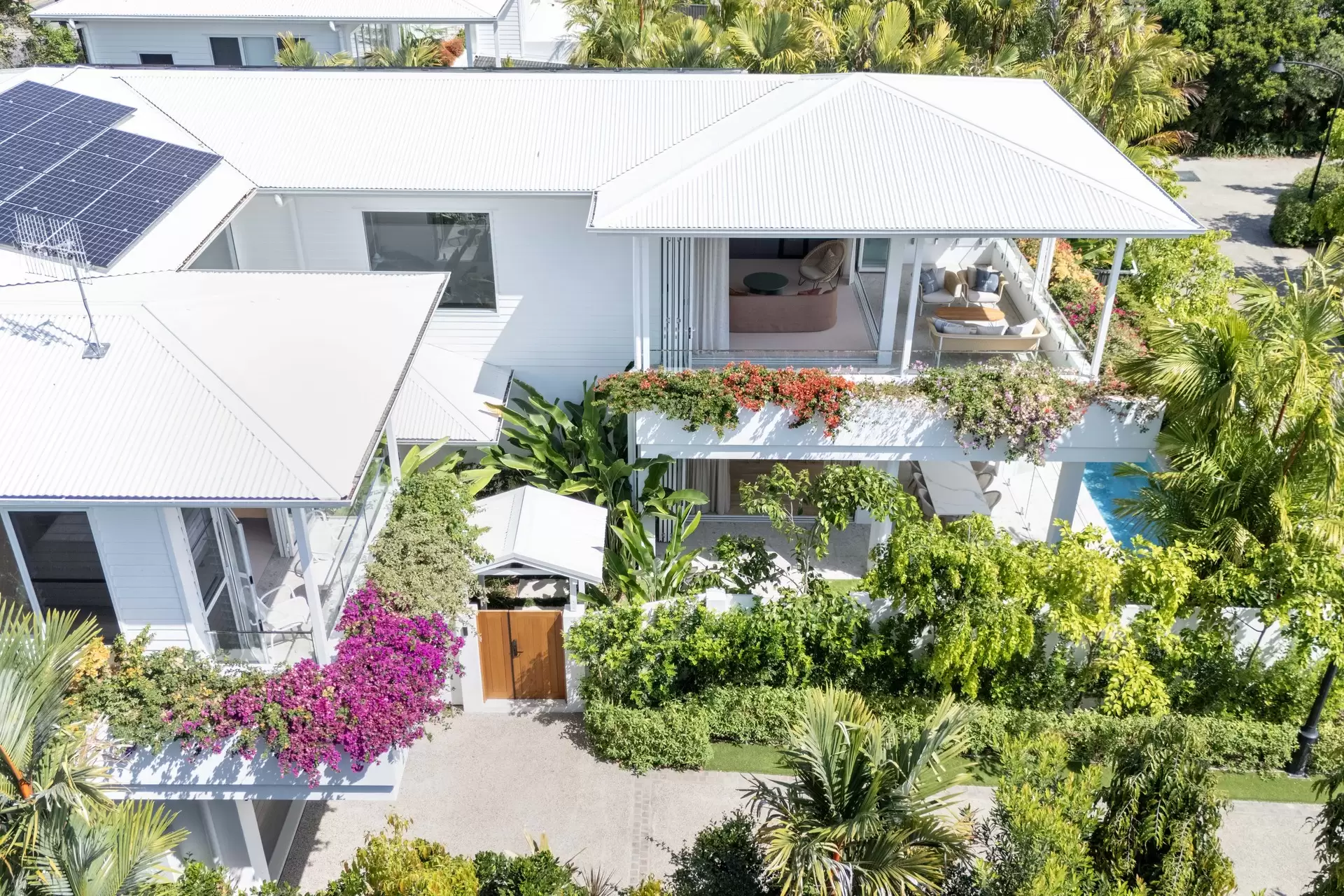 5 Rachel Carson Lane, Port Douglas Sold by Queensland Sotheby's International Realty - image 1
