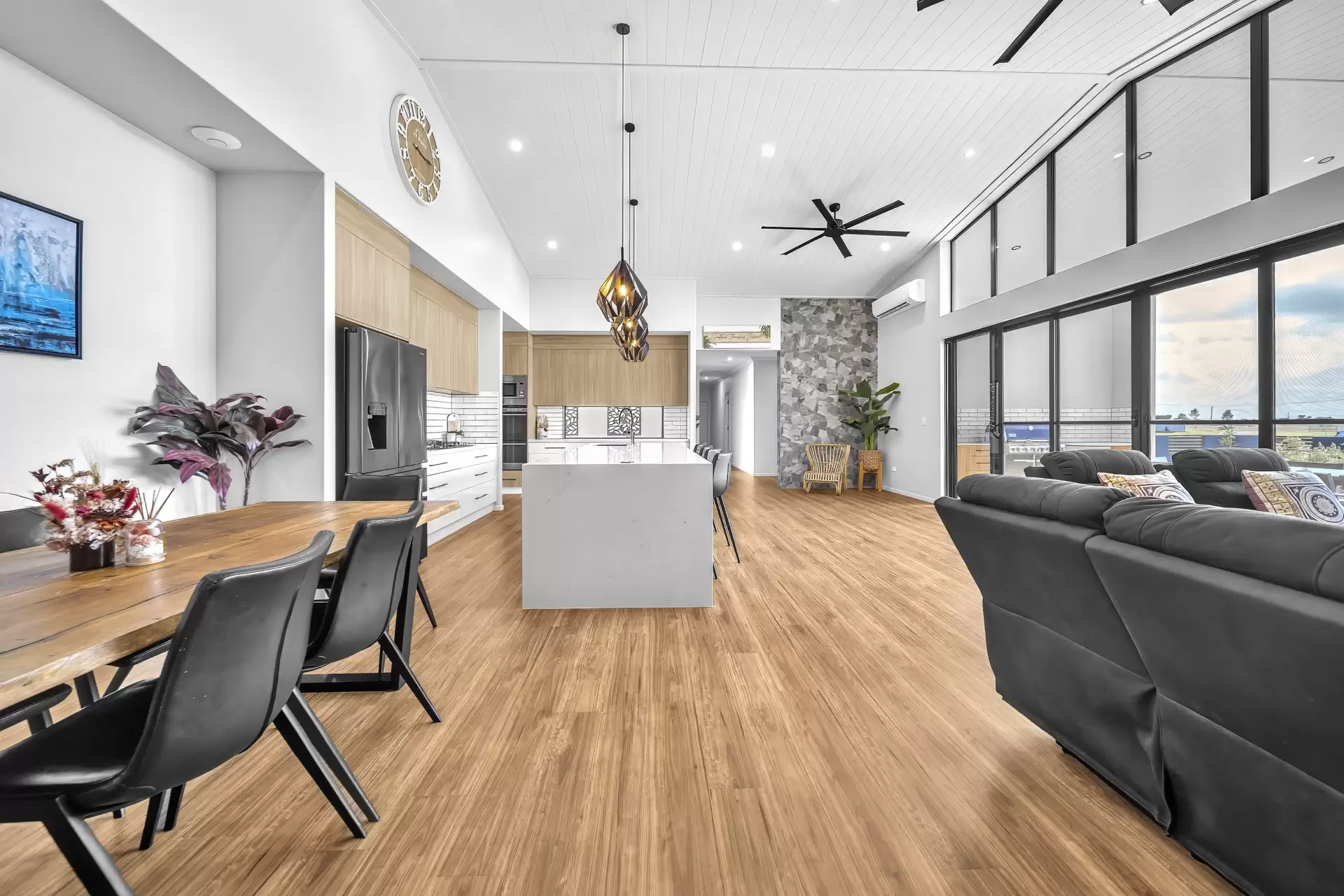 414 Bootooloo Road, Bowen Sold by Queensland Sotheby's International Realty - image 1