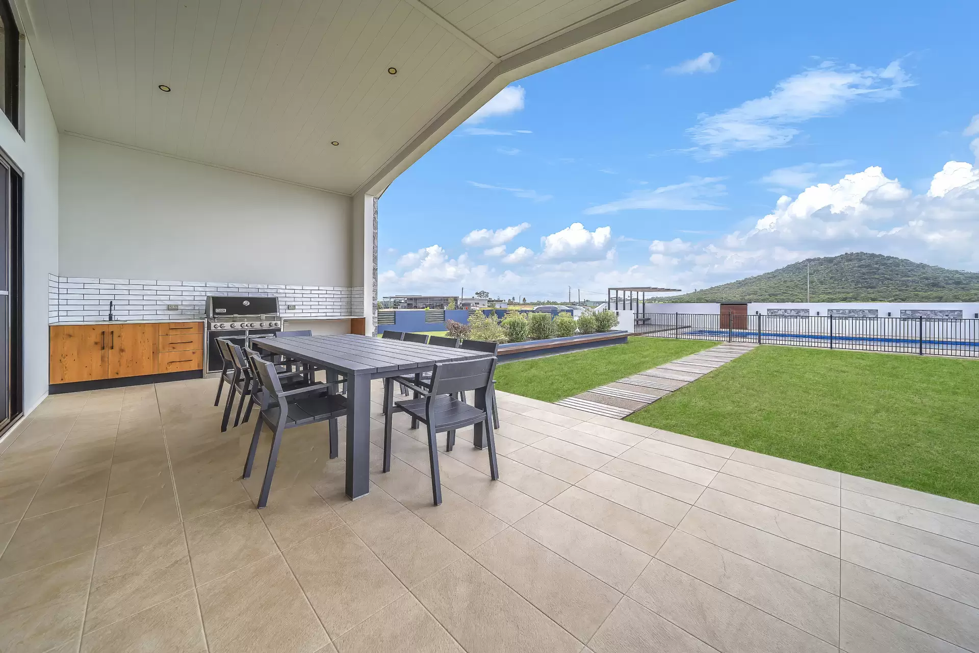 414 Bootooloo Road, Bowen Sold by Queensland Sotheby's International Realty - image 1