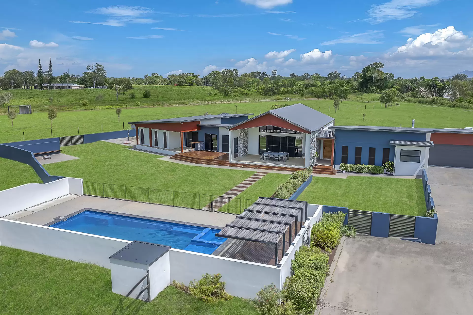 414 Bootooloo Road, Bowen Sold by Queensland Sotheby's International Realty - image 1