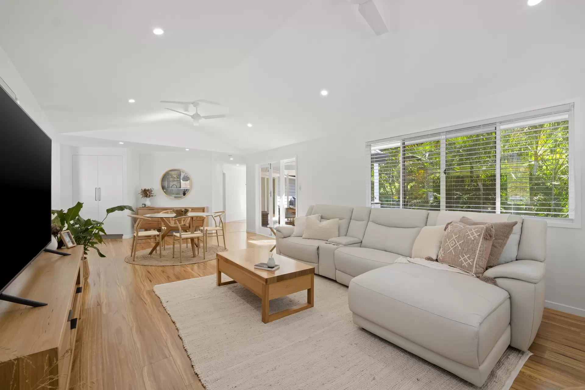 35 Quorn Close, Buderim Sold by Queensland Sotheby's International Realty - image 1