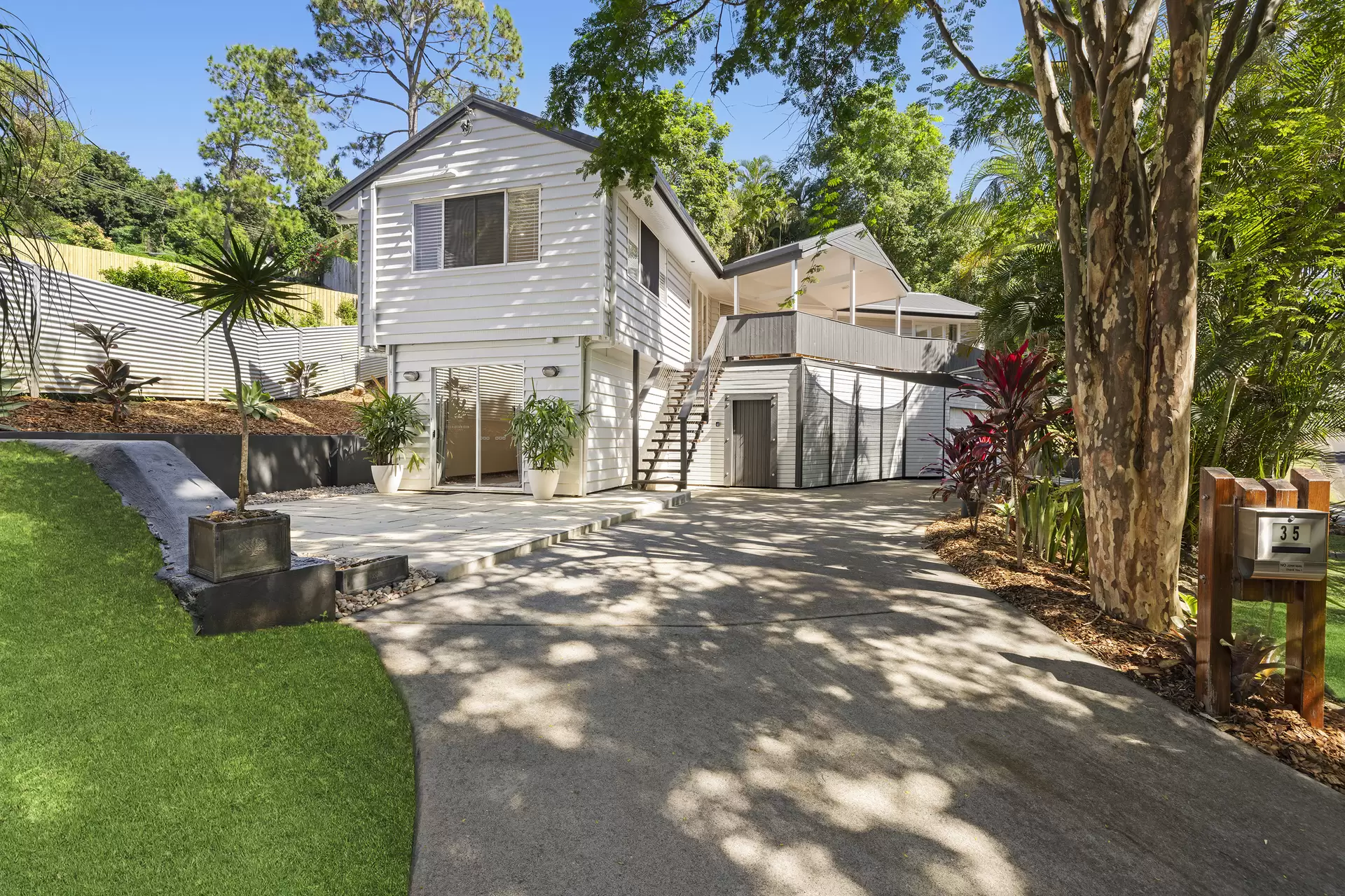 35 Quorn Close, Buderim Sold by Queensland Sotheby's International Realty - image 1