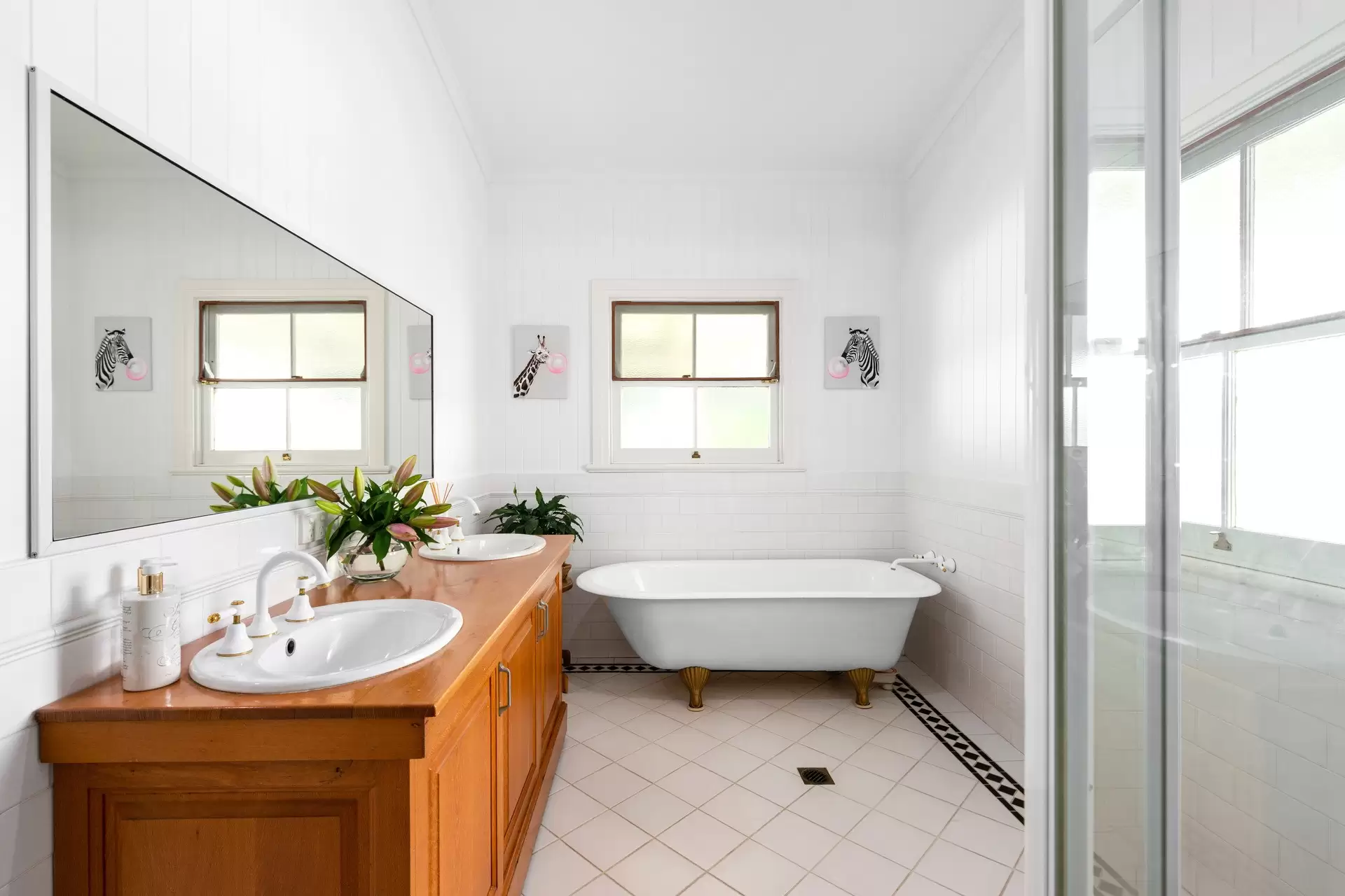10 Brook Street, Kalinga Sold by Queensland Sotheby's International Realty - image 1