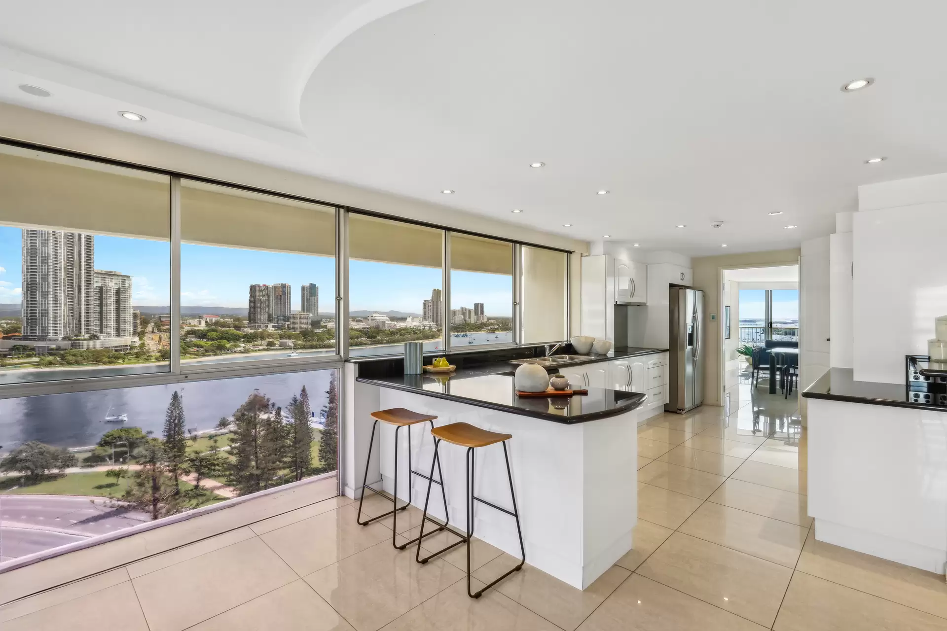 41/18 MacArthur Parade, Main Beach Sold by Queensland Sotheby's International Realty - image 1