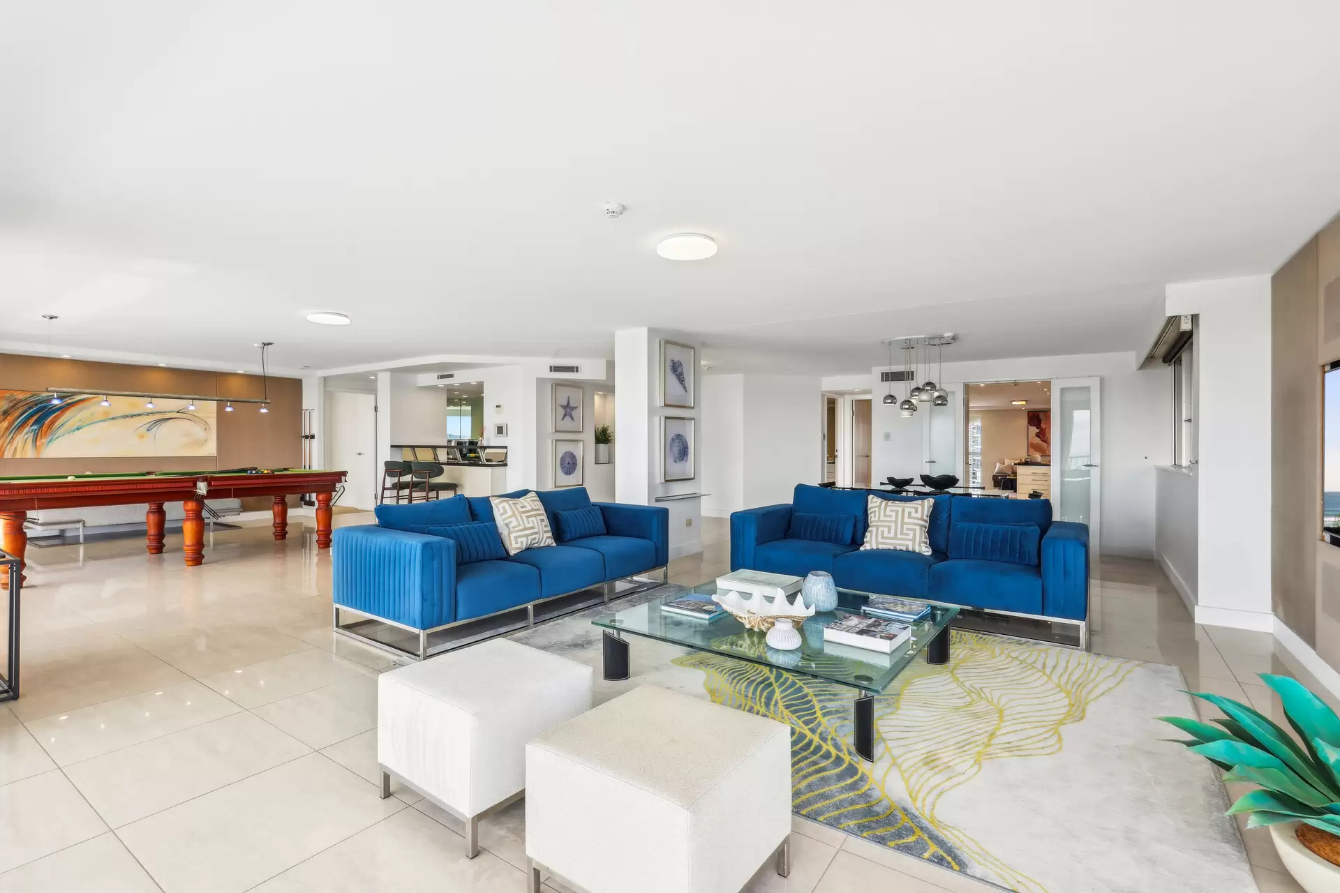 41/18 MacArthur Parade, Main Beach Sold by Queensland Sotheby's International Realty - image 1