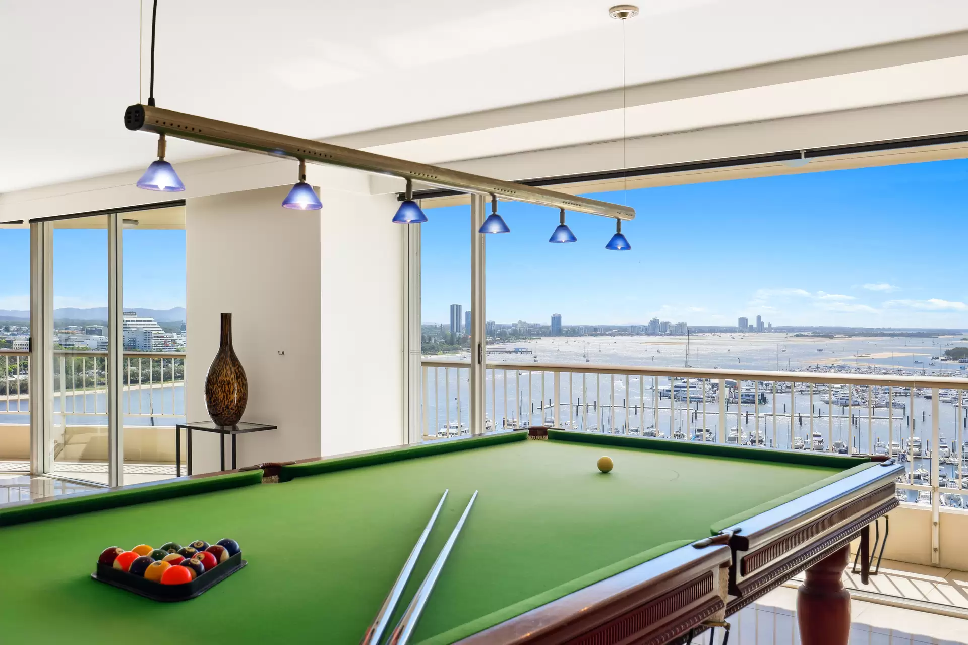 41/18 MacArthur Parade, Main Beach Sold by Queensland Sotheby's International Realty - image 1