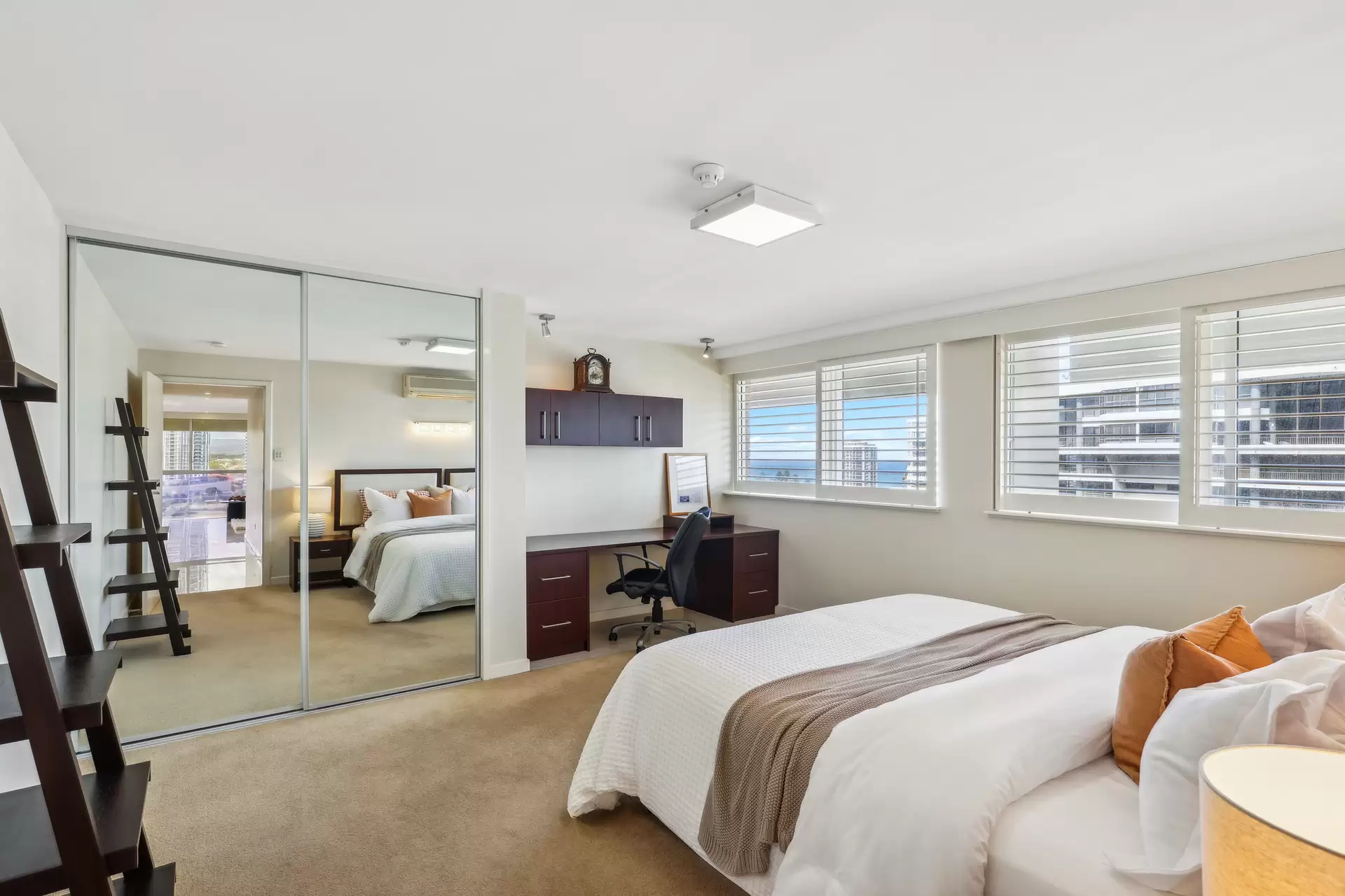 41/18 MacArthur Parade, Main Beach Sold by Queensland Sotheby's International Realty - image 1