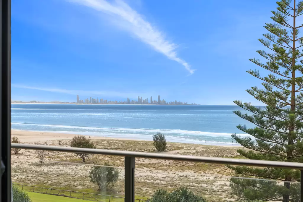 26/32-34 Musgrave Street, Coolangatta Sold by 