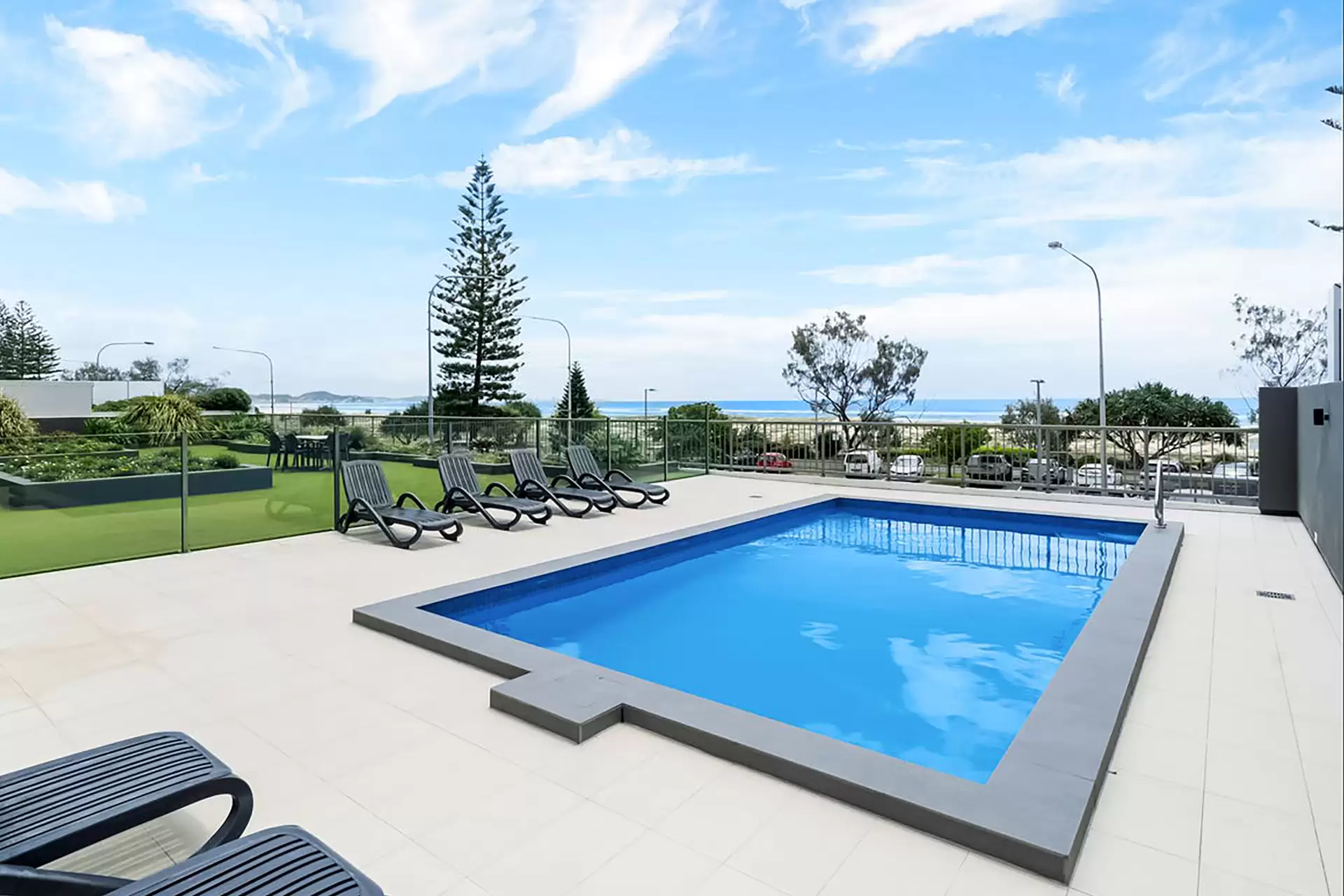 26/32-34 Musgrave Street, Coolangatta Sold by Queensland Sotheby's International Realty - image 1