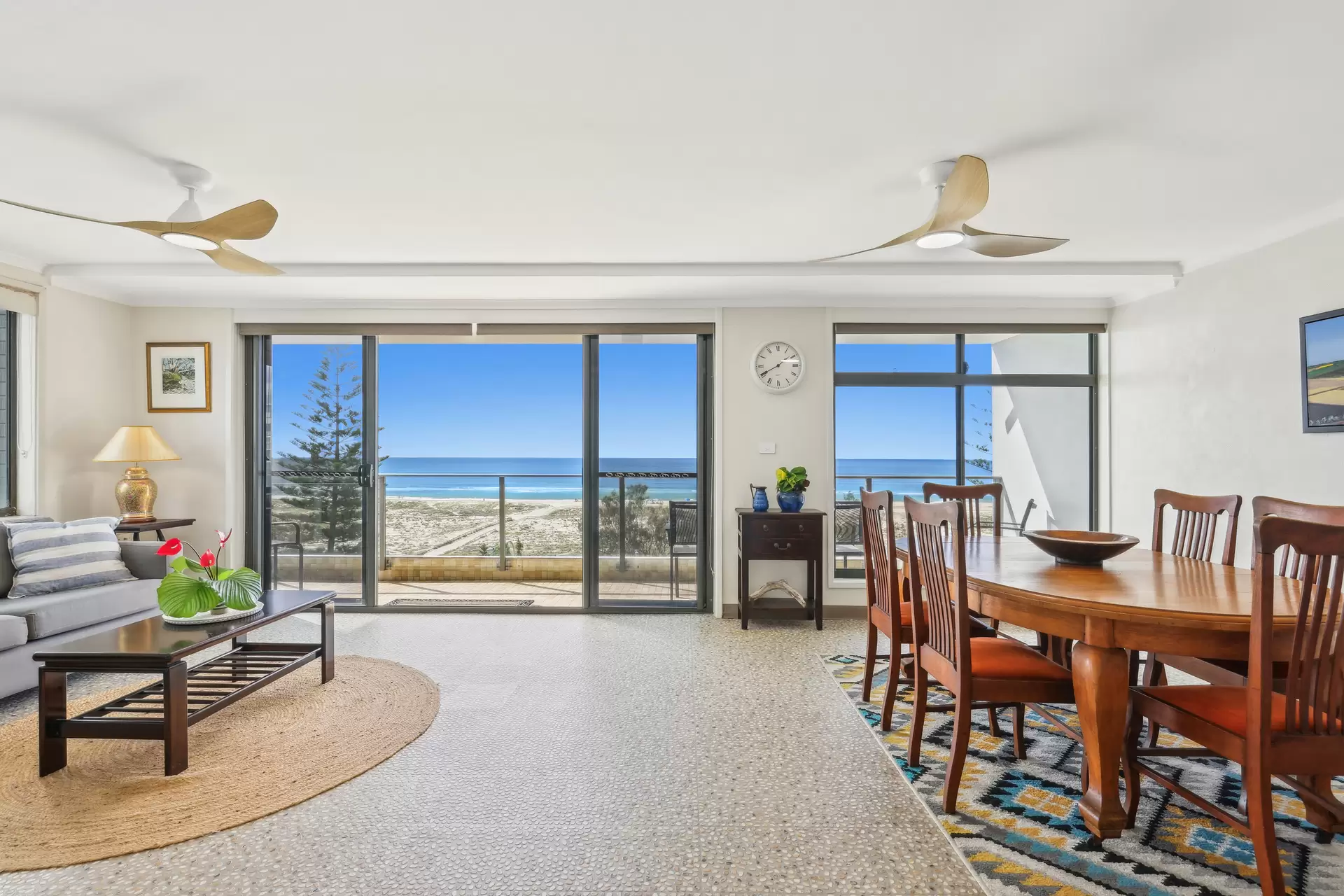 26/32-34 Musgrave Street, Coolangatta Sold by  - image 1