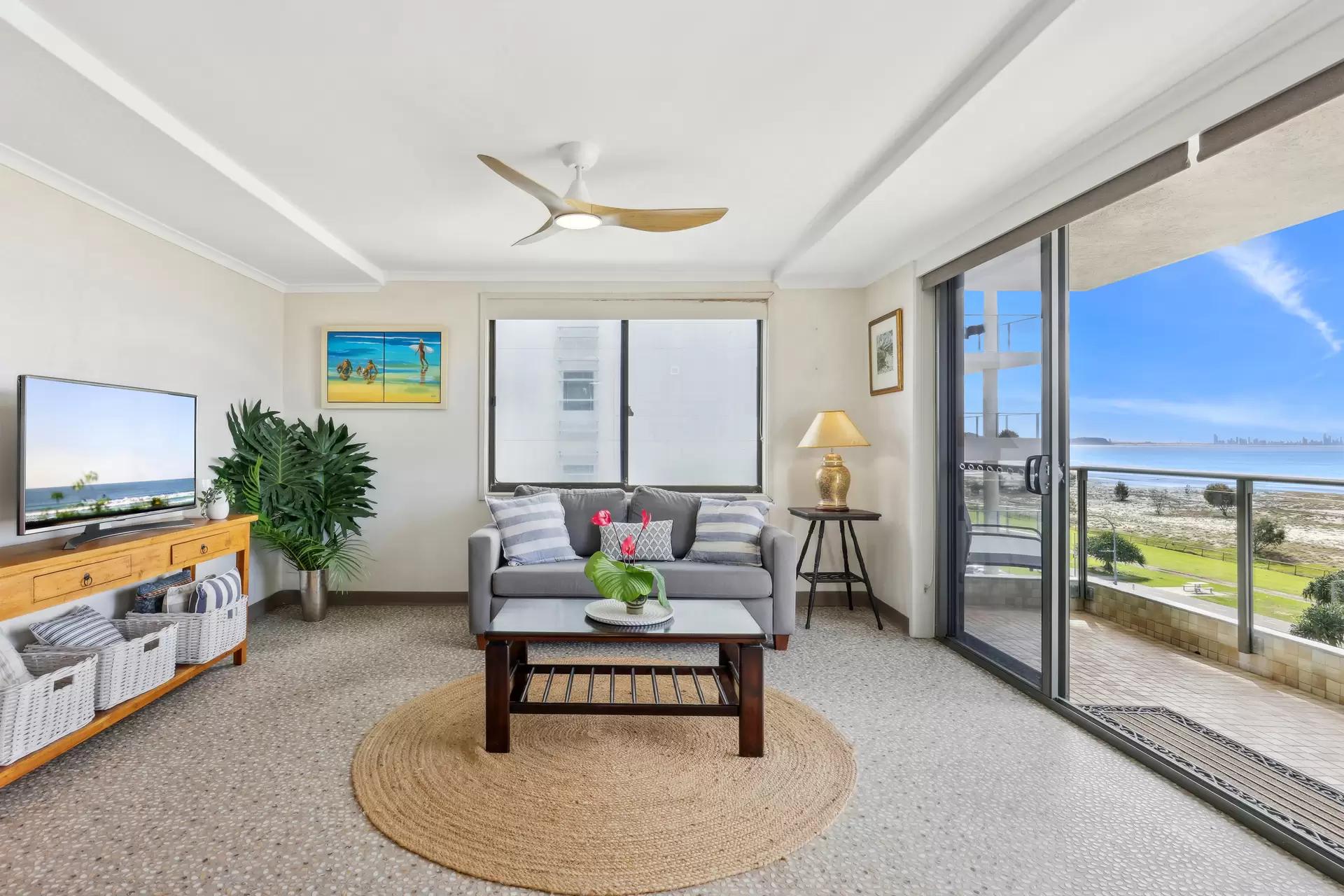 26/32-34 Musgrave Street, Coolangatta Sold by  - image 1