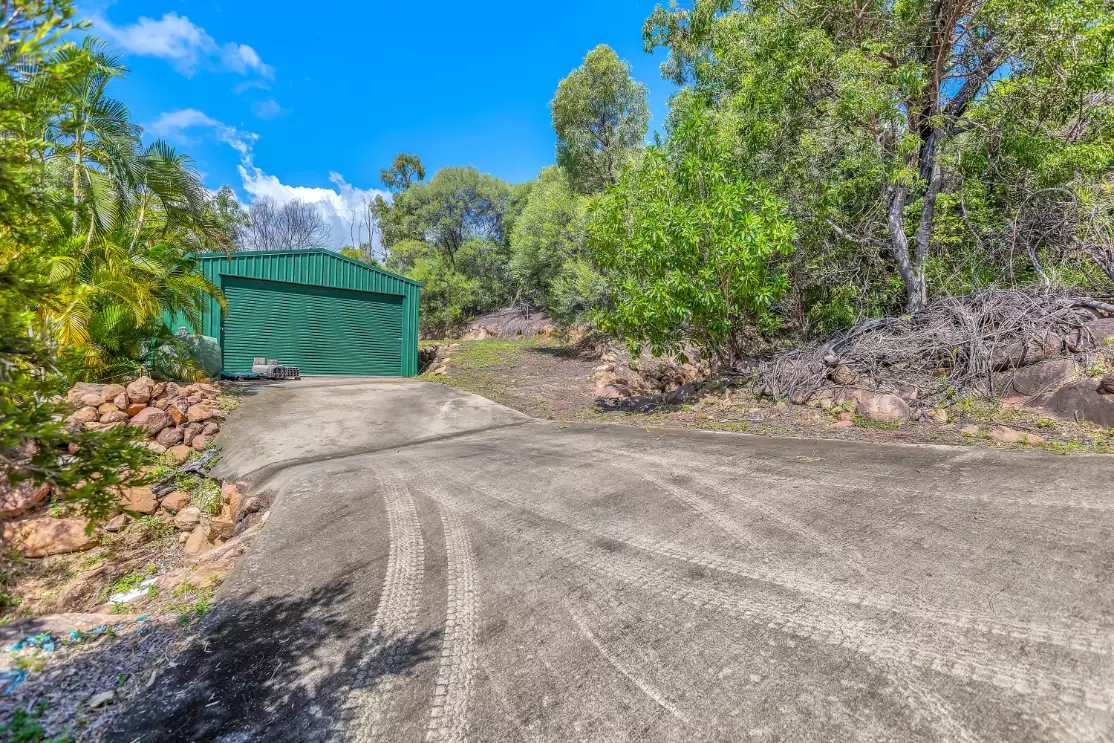 129 Gloucester Avenue, Hideaway Bay For Sale by Queensland Sotheby's International Realty - image 1