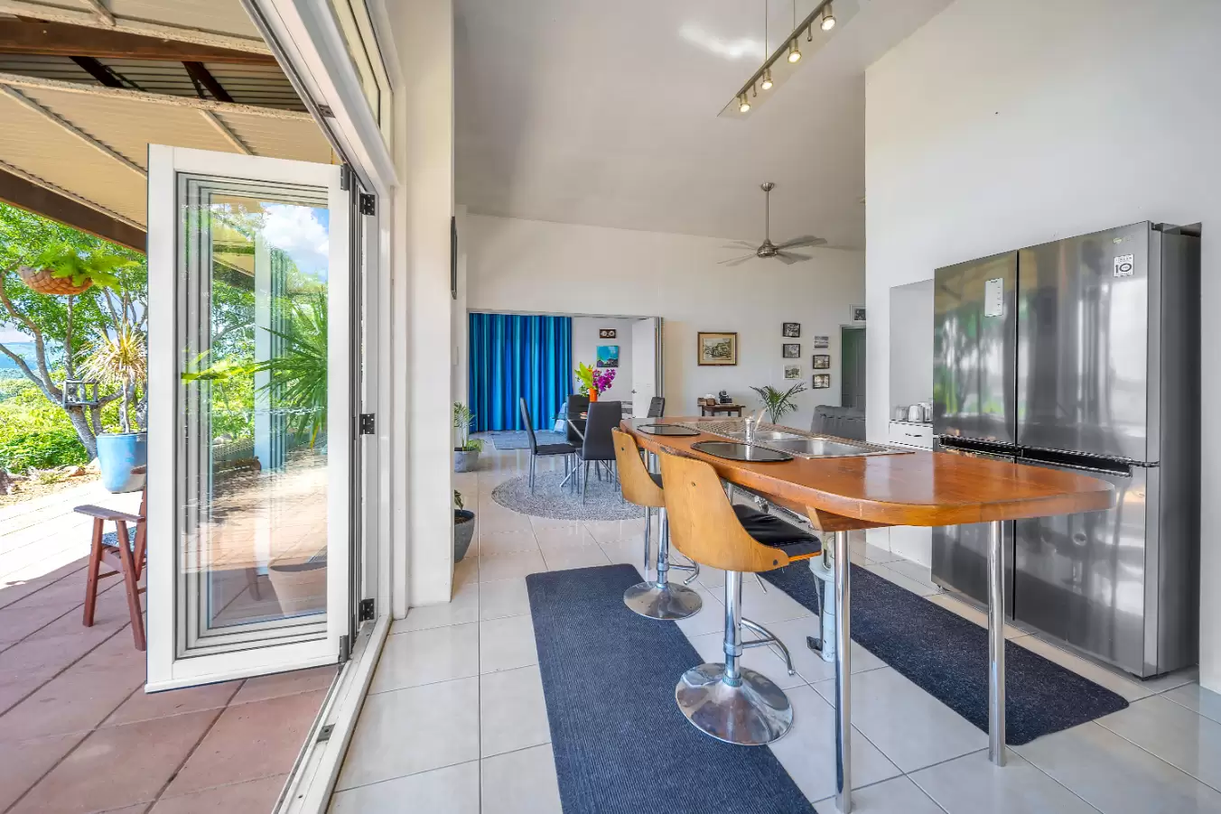 129 Gloucester Avenue, Hideaway Bay For Sale by Queensland Sotheby's International Realty - image 1