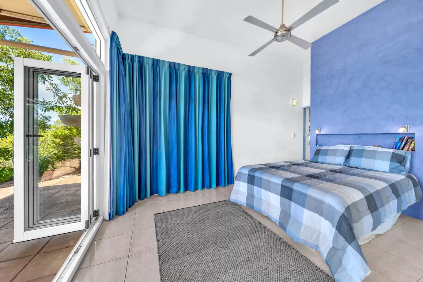 129 Gloucester Avenue, Hideaway Bay For Sale by Queensland Sotheby's International Realty - image 1