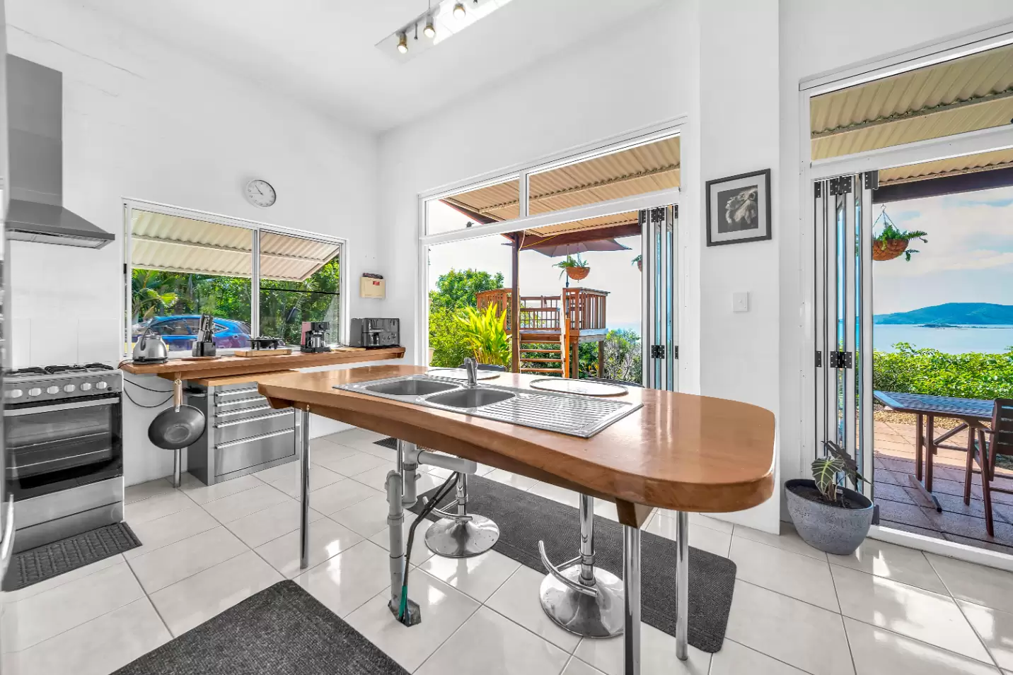 129 Gloucester Avenue, Hideaway Bay For Sale by Queensland Sotheby's International Realty - image 1