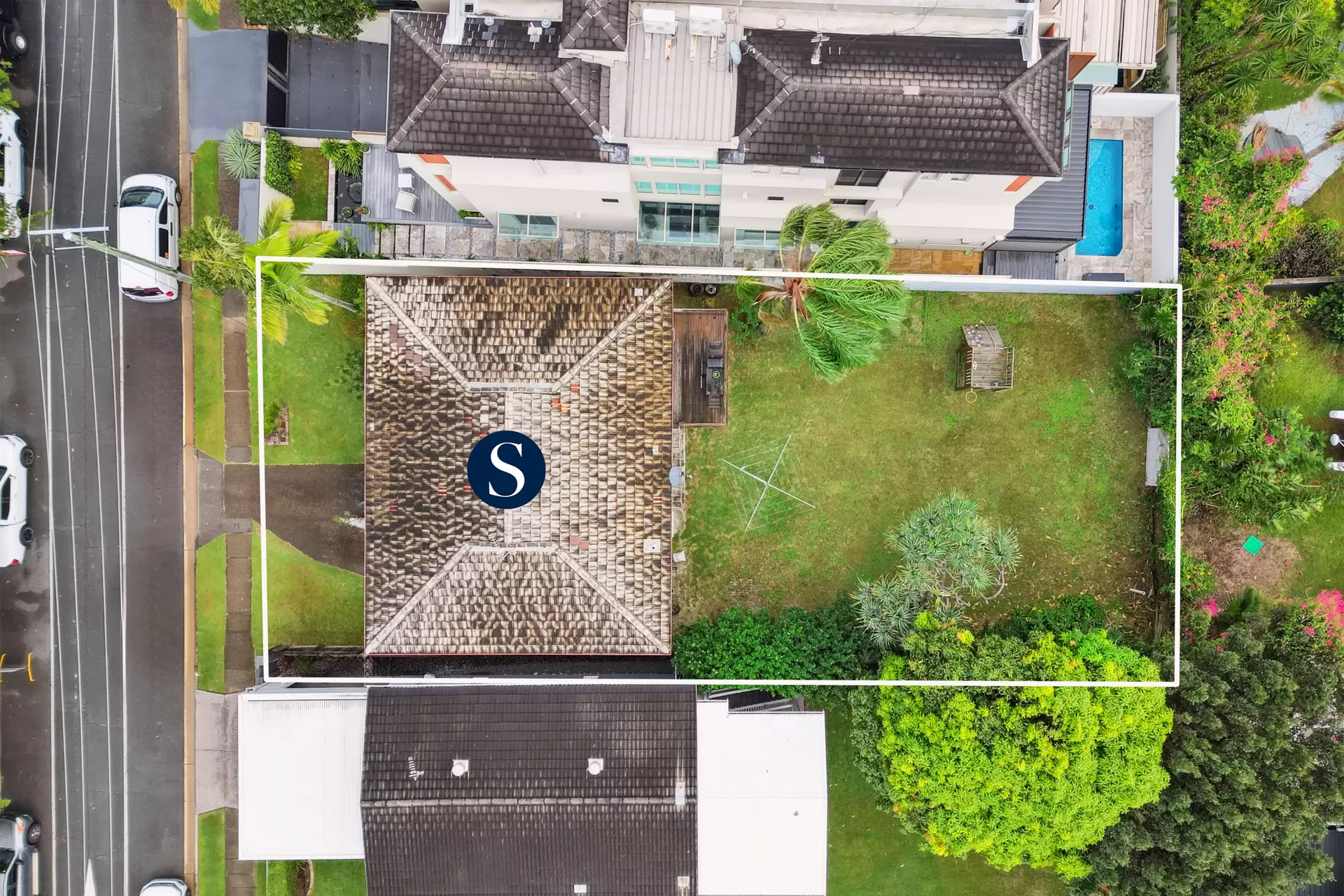45 Peak Avenue, Main Beach Sold by Queensland Sotheby's International Realty - image 1