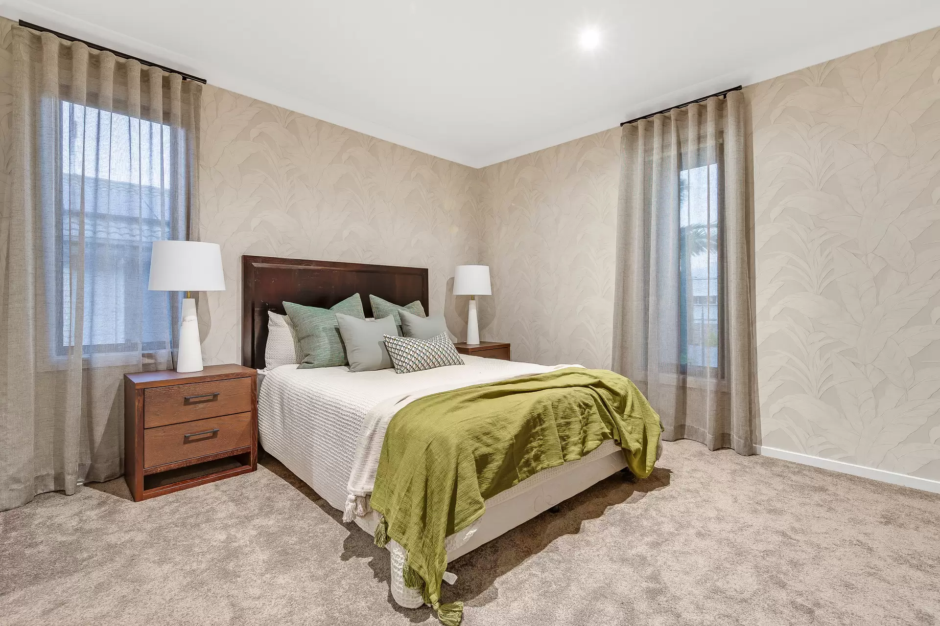 16 Ziggys Drive, Thornlands Sold by Queensland Sotheby's International Realty - image 1