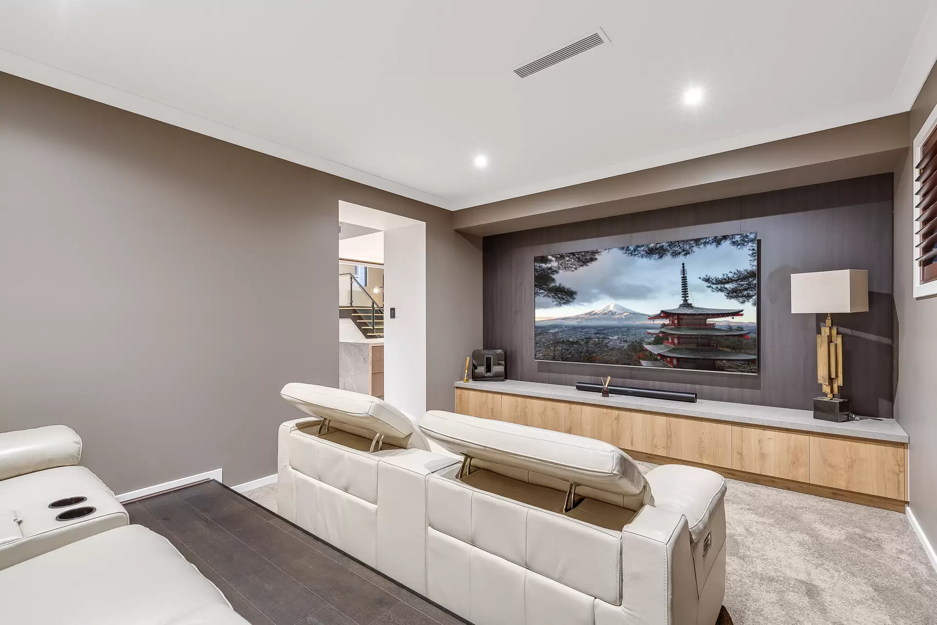 16 Ziggys Drive, Thornlands Sold by Queensland Sotheby's International Realty - image 1
