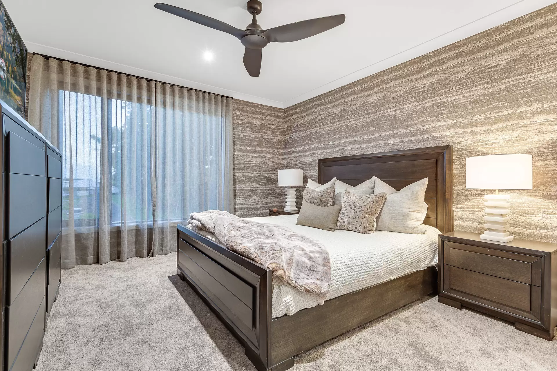 16 Ziggys Drive, Thornlands Sold by Queensland Sotheby's International Realty - image 1