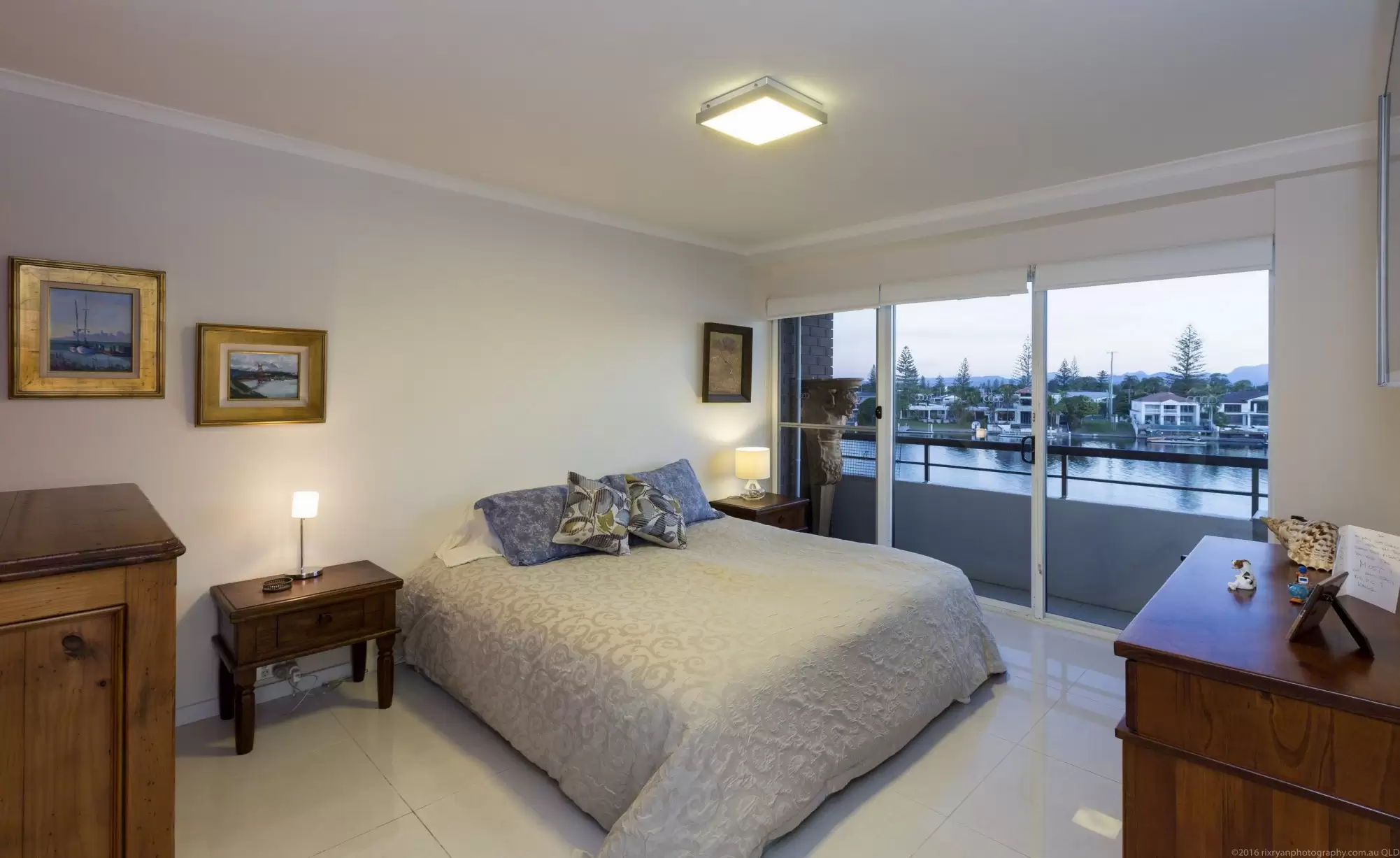 16/1 Peninsular Drive, Surfers Paradise Sold by Queensland Sotheby's International Realty - image 1
