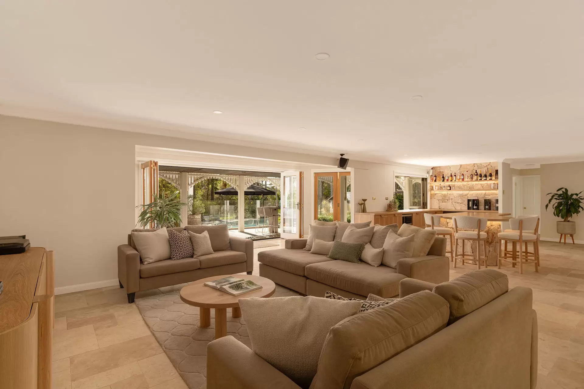 468 Prout Road, Burbank Sold by Queensland Sotheby's International Realty - image 1