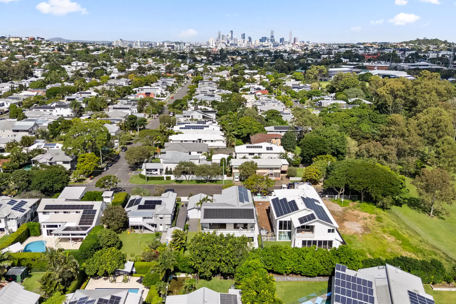 27 Judge Street, Kalinga Sold by Queensland Sotheby's International Realty - image 1