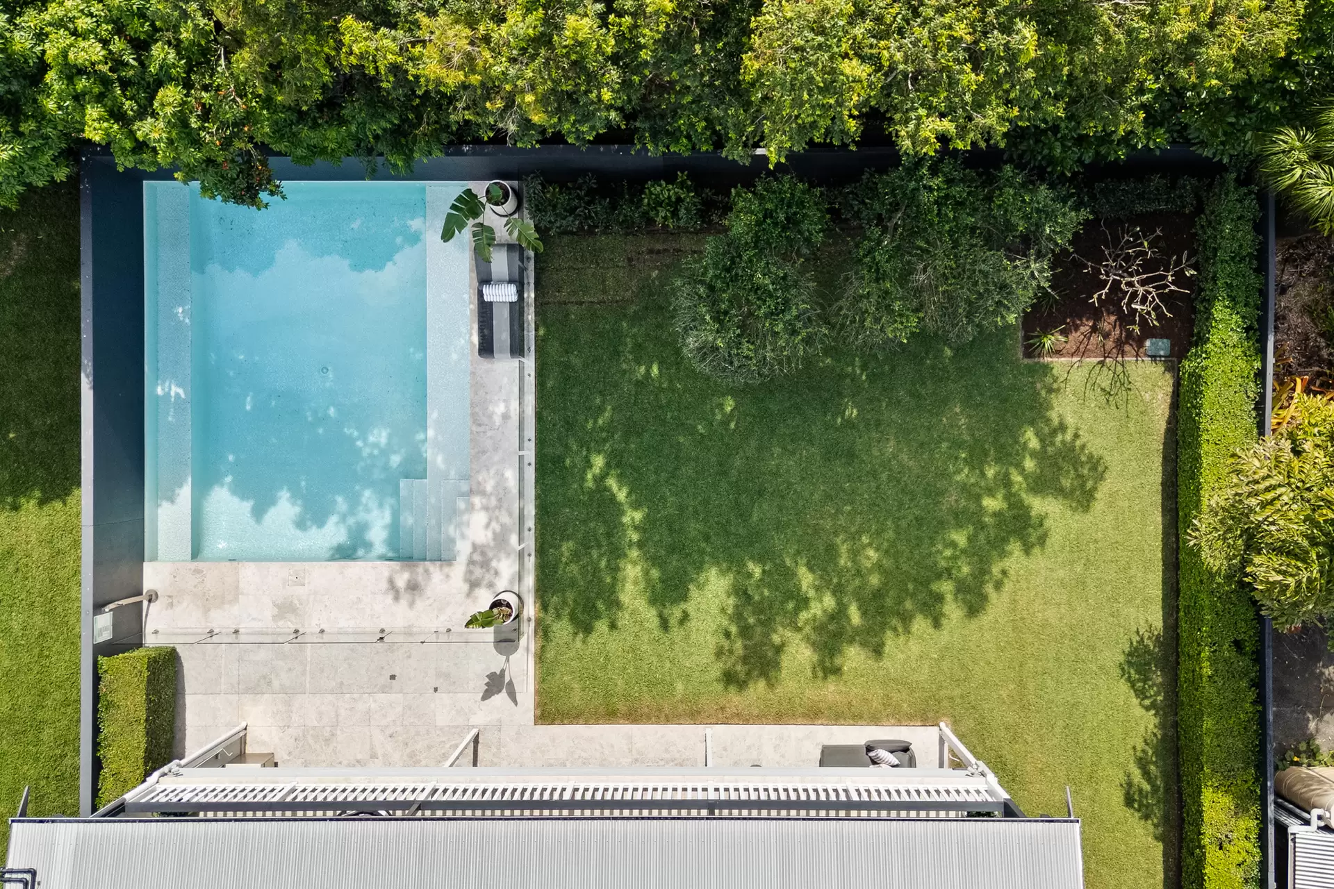 27 Judge Street, Kalinga Sold by Queensland Sotheby's International Realty - image 1