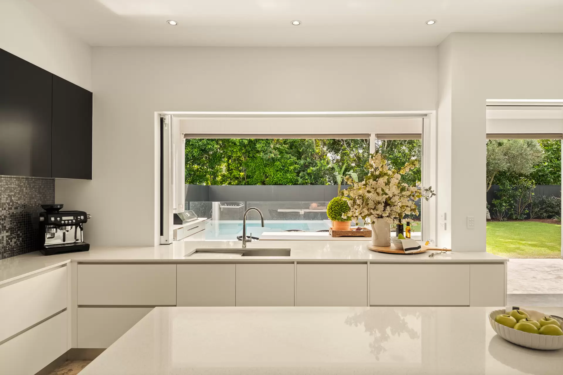 27 Judge Street, Kalinga Sold by Queensland Sotheby's International Realty - image 1