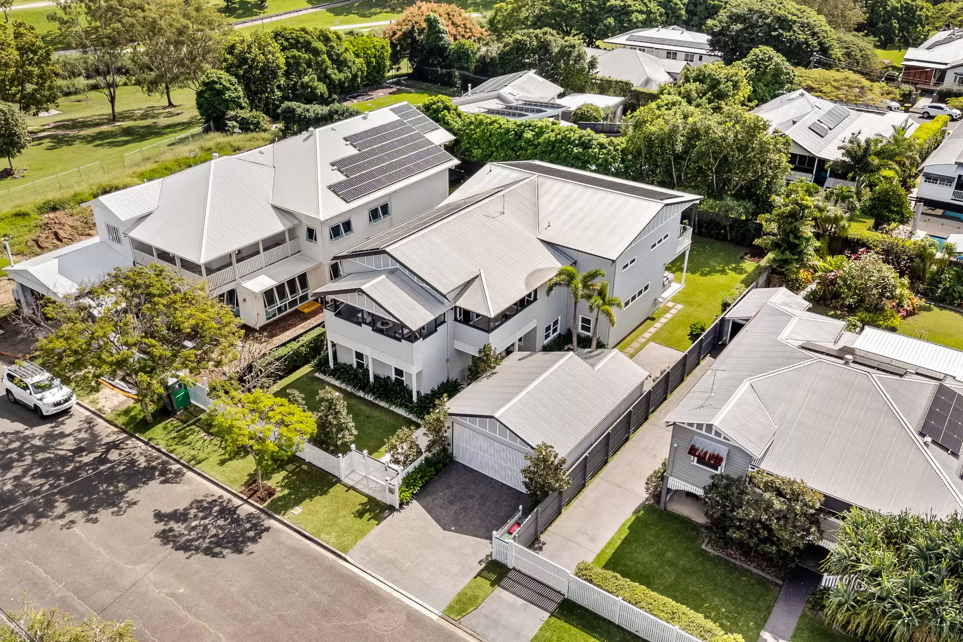 27 Judge Street, Kalinga Sold by Queensland Sotheby's International Realty - image 1