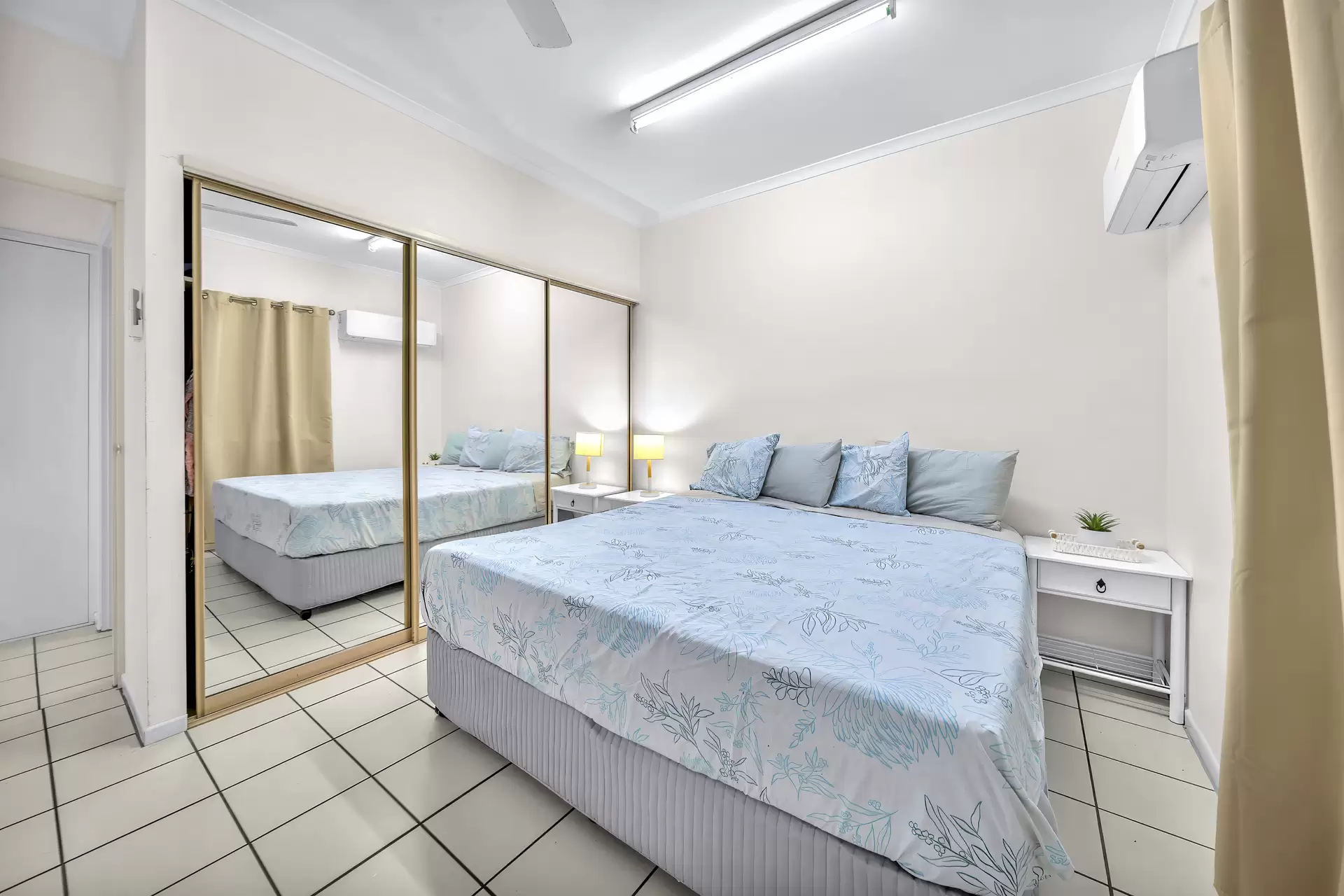 2/15 Hermitage Drive, Airlie Beach For Sale by Queensland Sotheby's International Realty - image 1