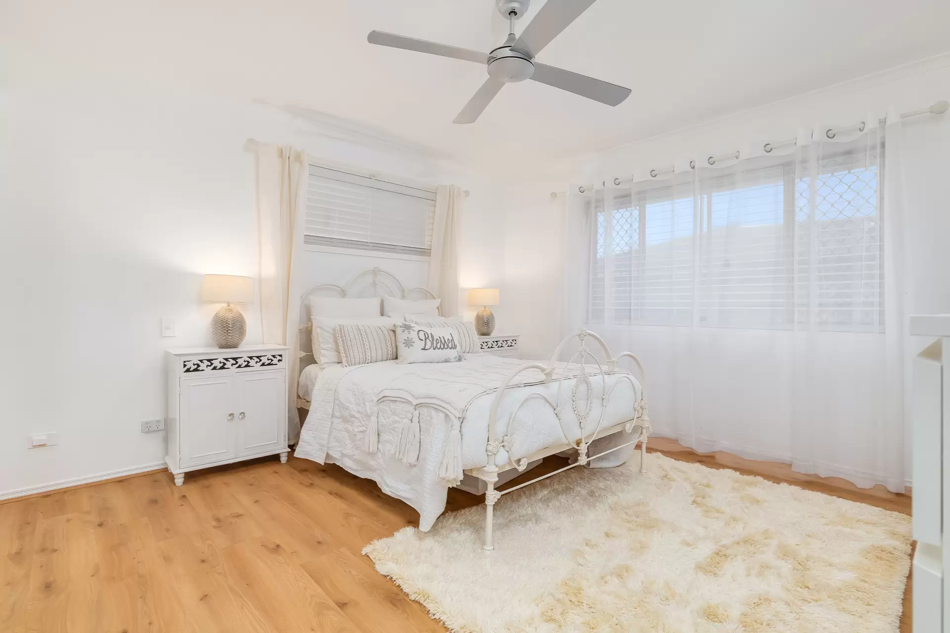 5 Bergan Place, Cleveland Sold by Queensland Sotheby's International Realty - image 1
