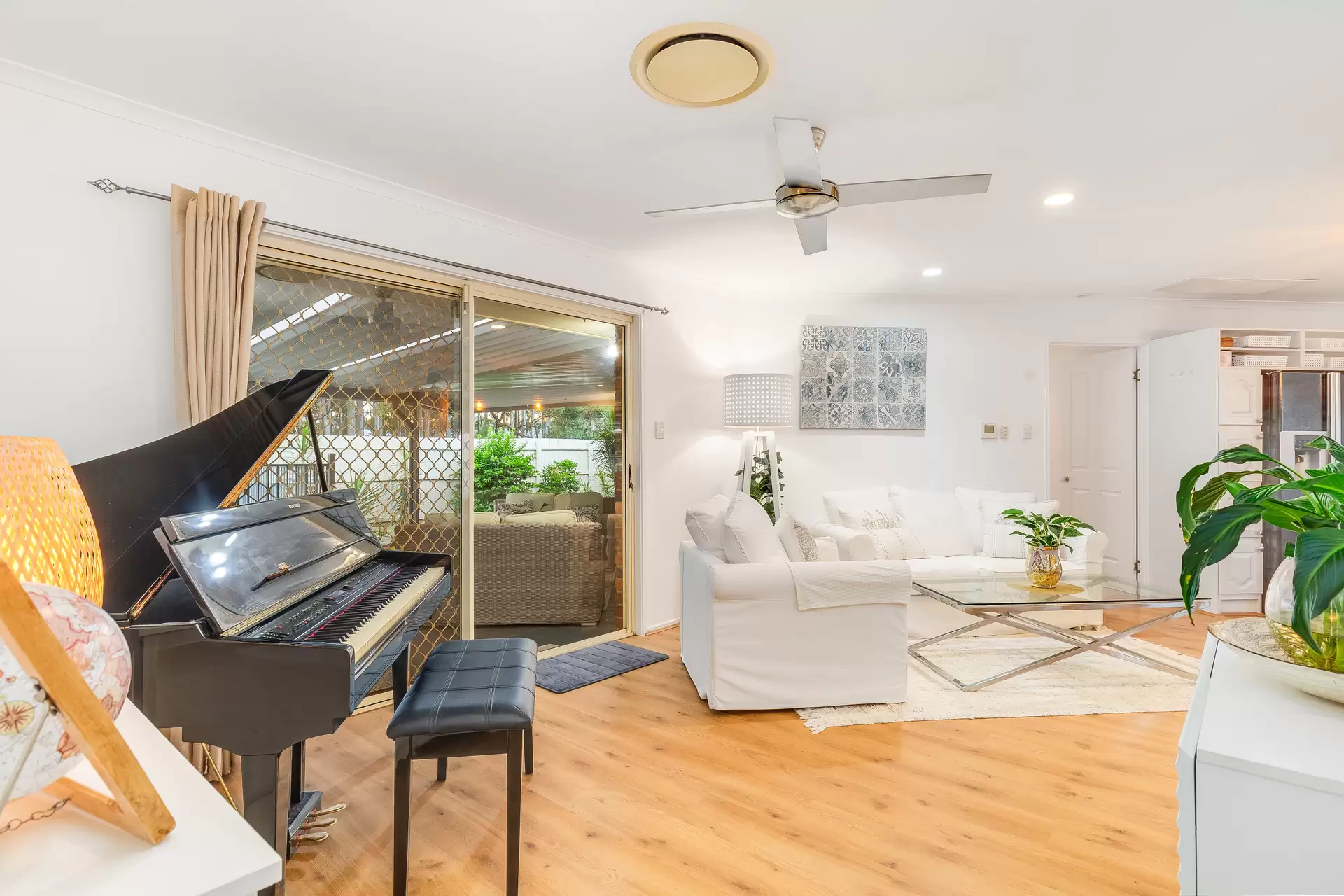 5 Bergan Place, Cleveland Sold by Queensland Sotheby's International Realty - image 1