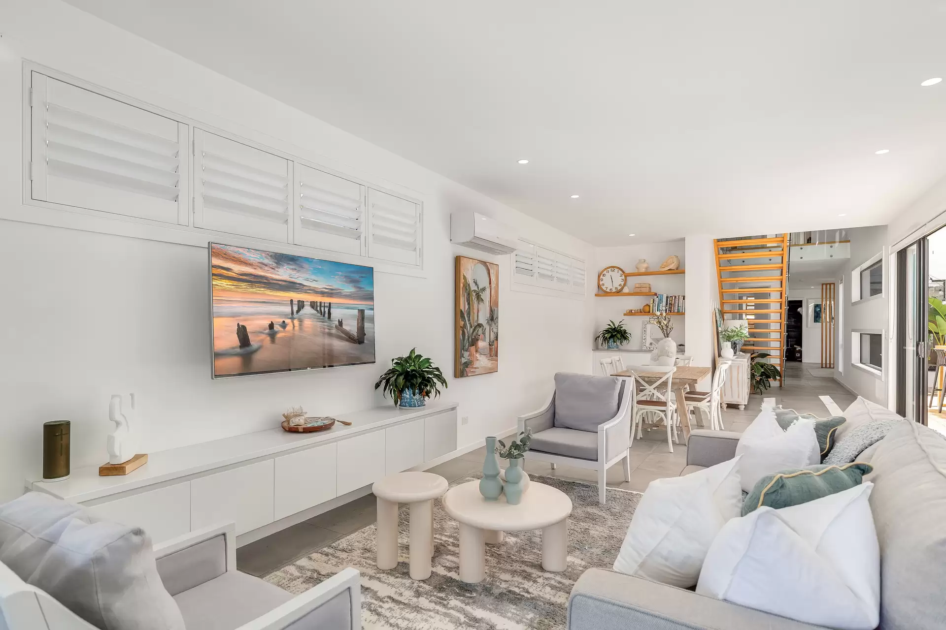 24 Seacrest Court, Raby Bay Sold by Queensland Sotheby's International Realty - image 1