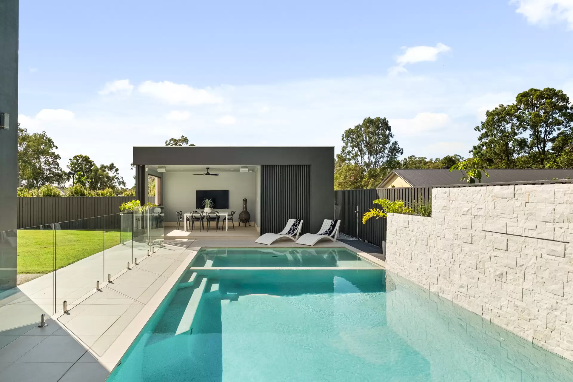 69 Ermelo Road, Gumdale Sold by  - image 1
