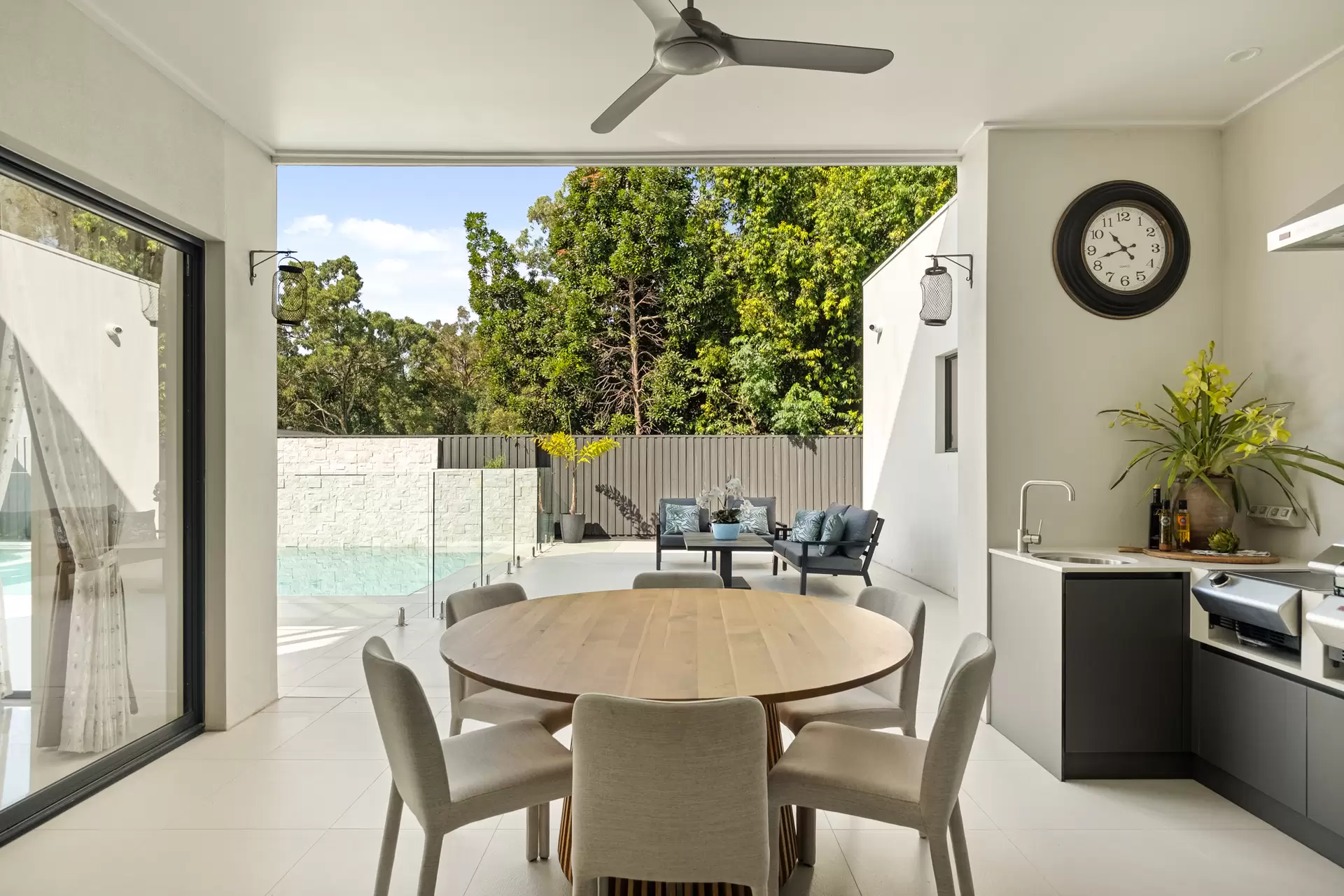 69 Ermelo Road, Gumdale Sold by Queensland Sotheby's International Realty - image 1