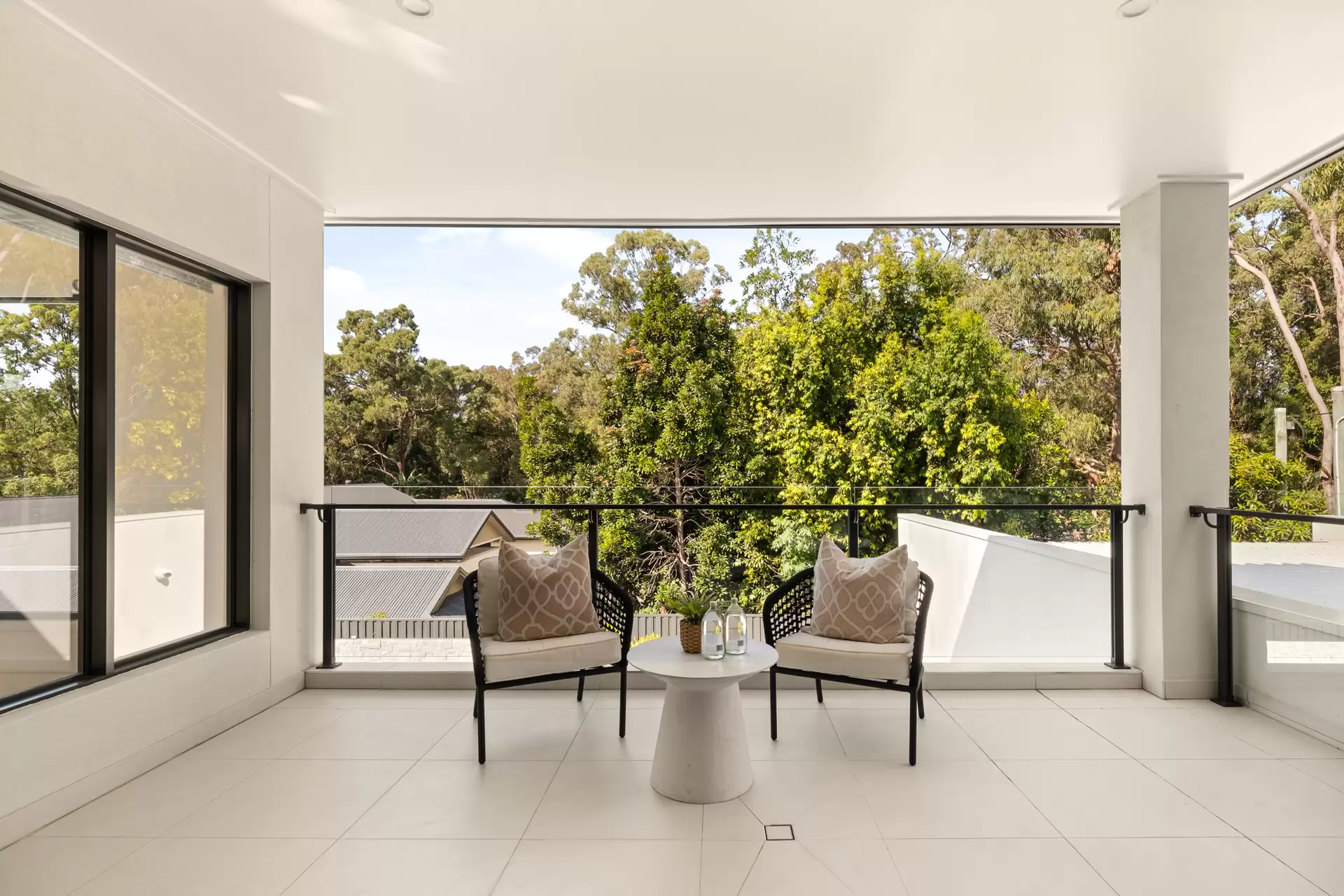 69 Ermelo Road, Gumdale Sold by Queensland Sotheby's International Realty - image 1