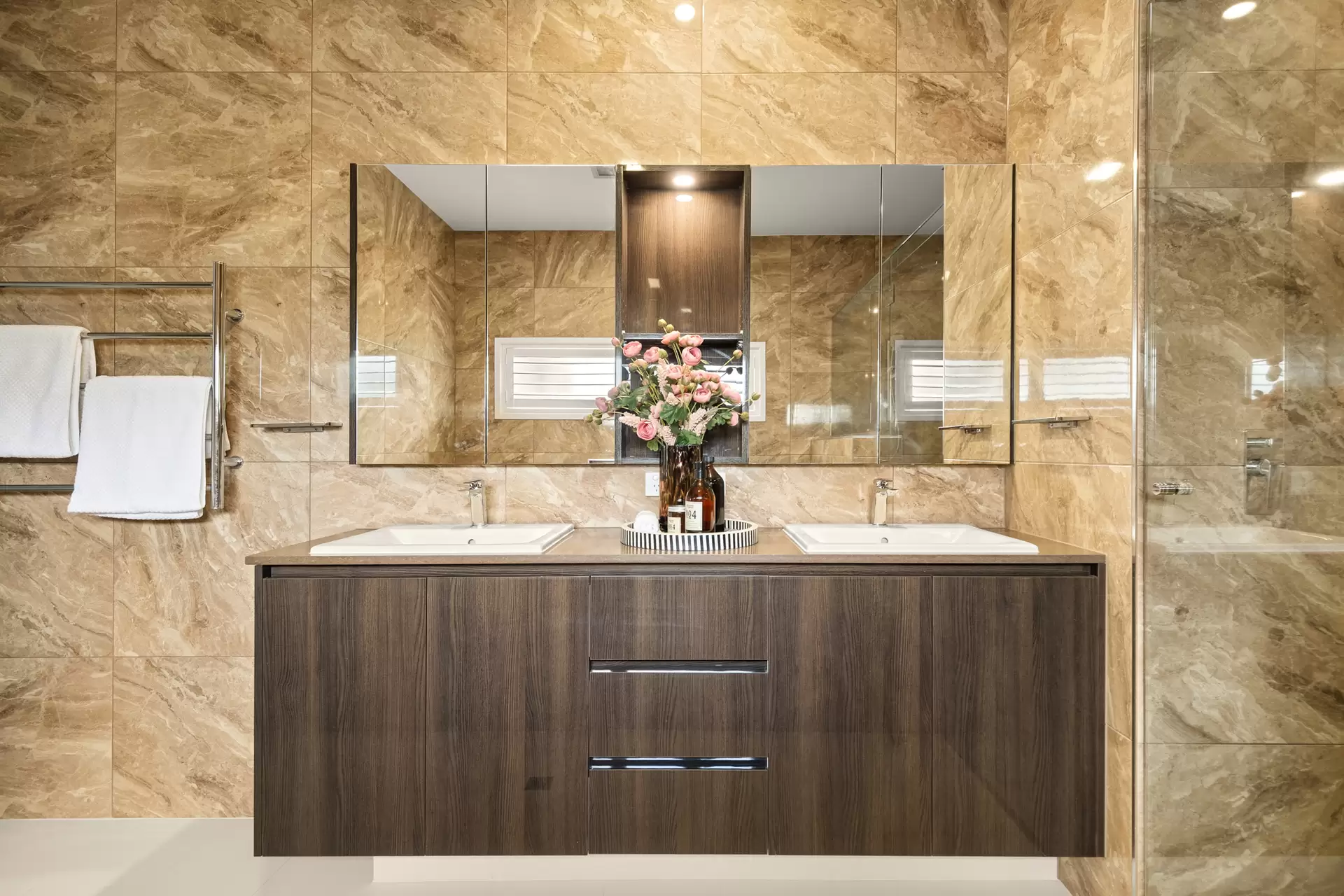 69 Ermelo Road, Gumdale Sold by Queensland Sotheby's International Realty - image 1