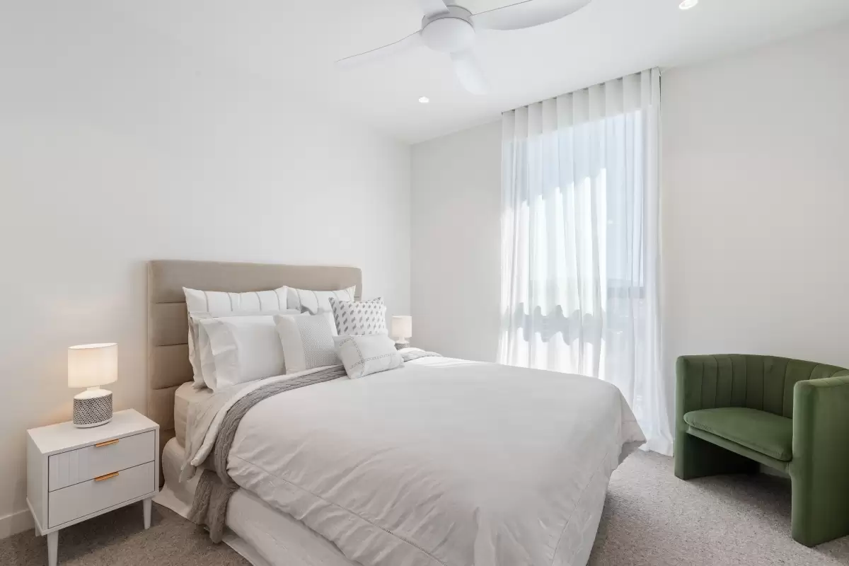 1202/4 Seventeenth Avenue, Palm Beach Sold by  - image 1