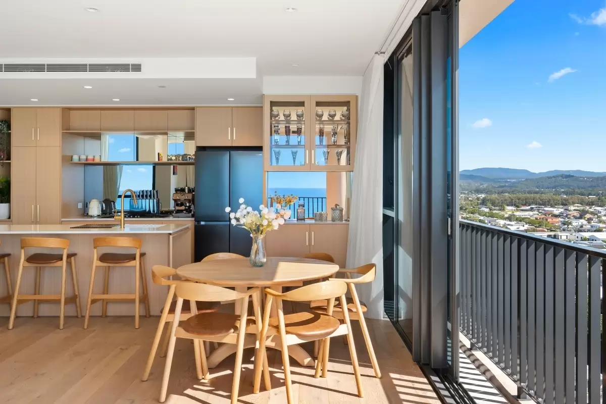 1202/4 Seventeenth Avenue, Palm Beach Sold by  - image 1