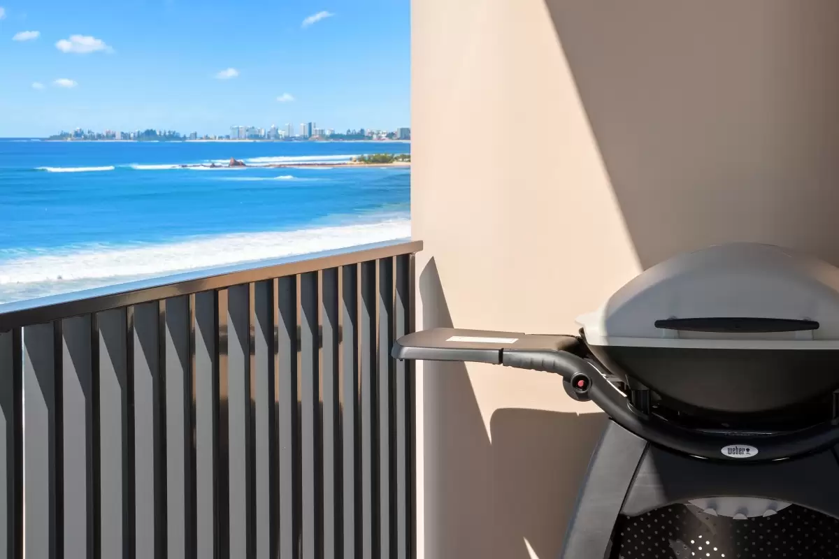 1202/4 Seventeenth Avenue, Palm Beach Sold by Queensland Sotheby's International Realty - image 1