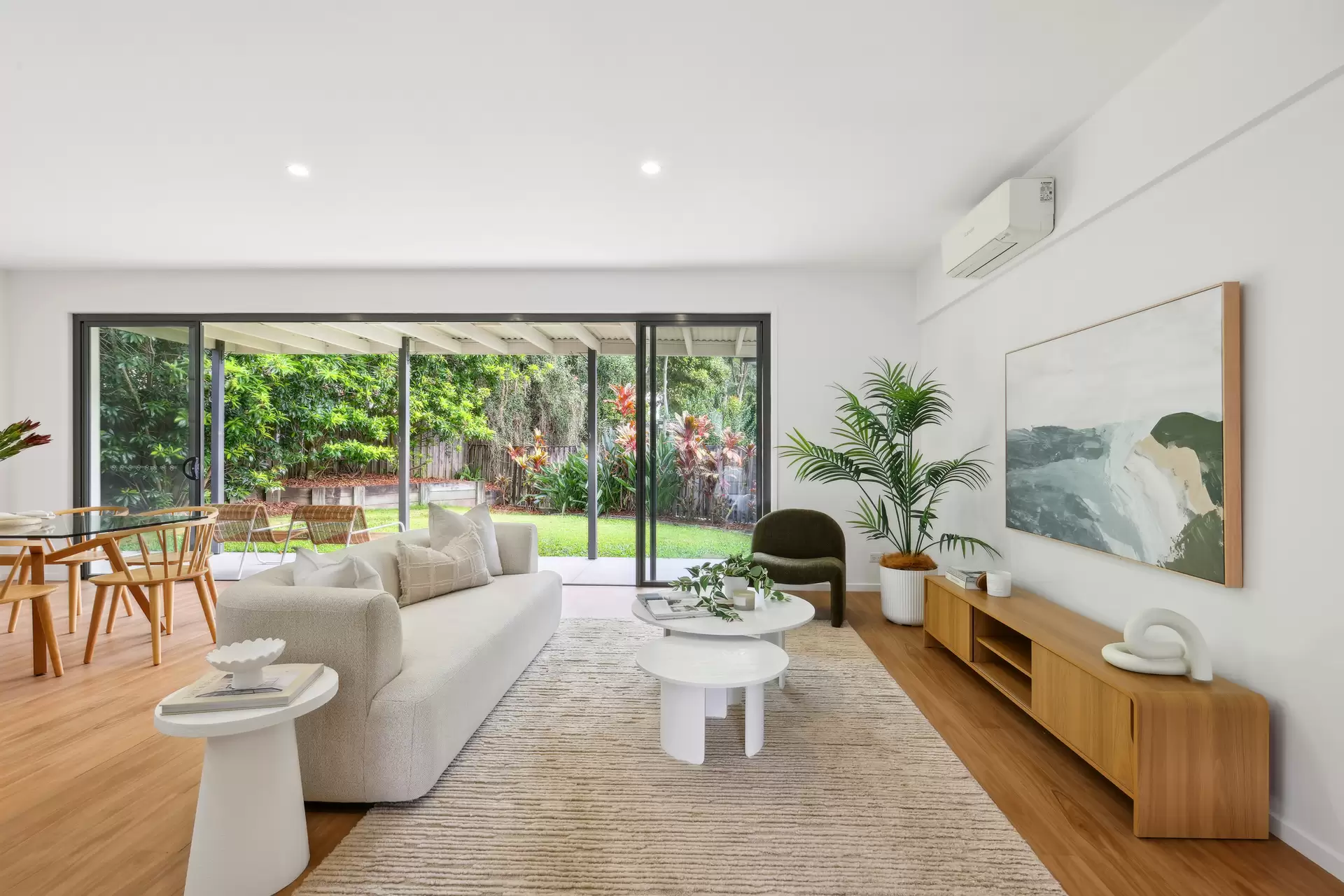 2/6 Egerton Street, Southport Sold by Queensland Sotheby's International Realty - image 1