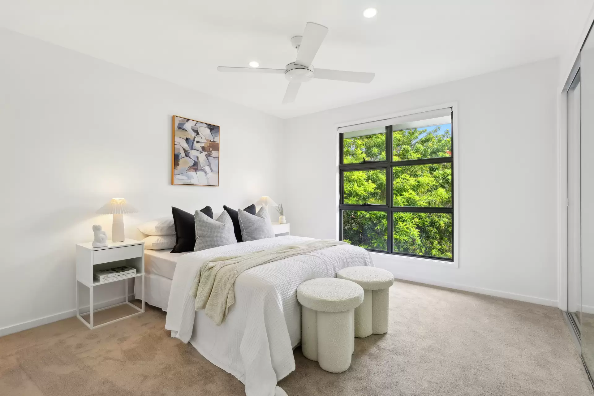 2/6 Egerton Street, Southport Sold by Queensland Sotheby's International Realty - image 1