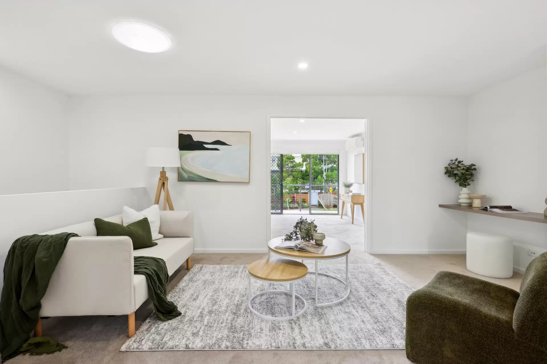 2/6 Egerton Street, Southport Sold by Queensland Sotheby's International Realty - image 1