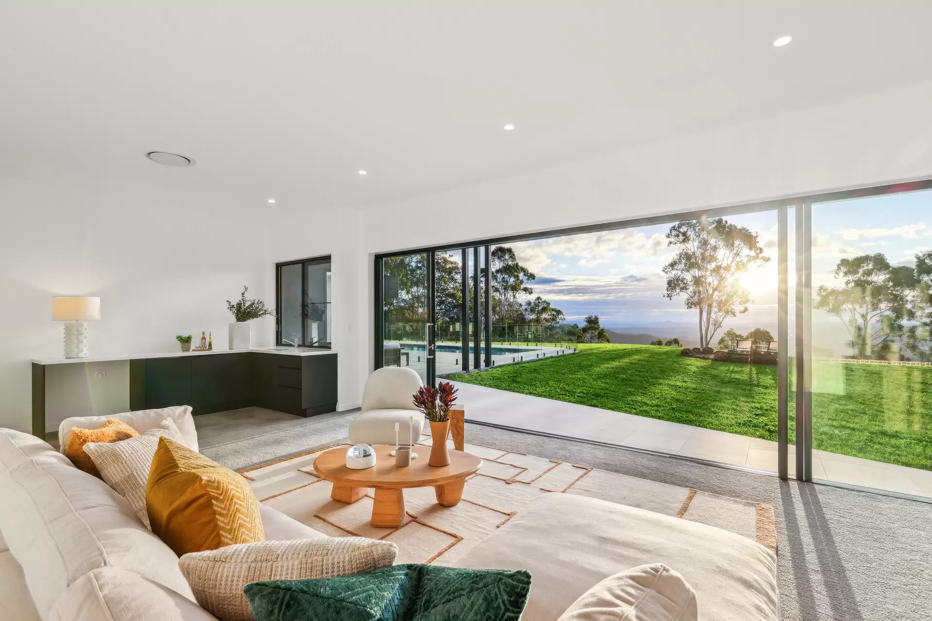 905B Main Western Road, Tamborine Mountain Sold by Queensland Sotheby's International Realty - image 1