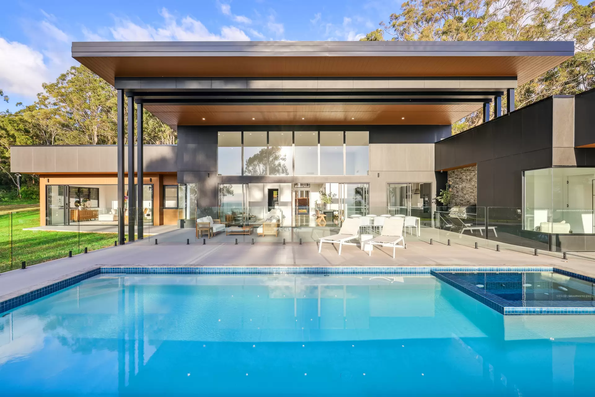 905B Main Western Road, Tamborine Mountain Sold by Queensland Sotheby's International Realty - image 1