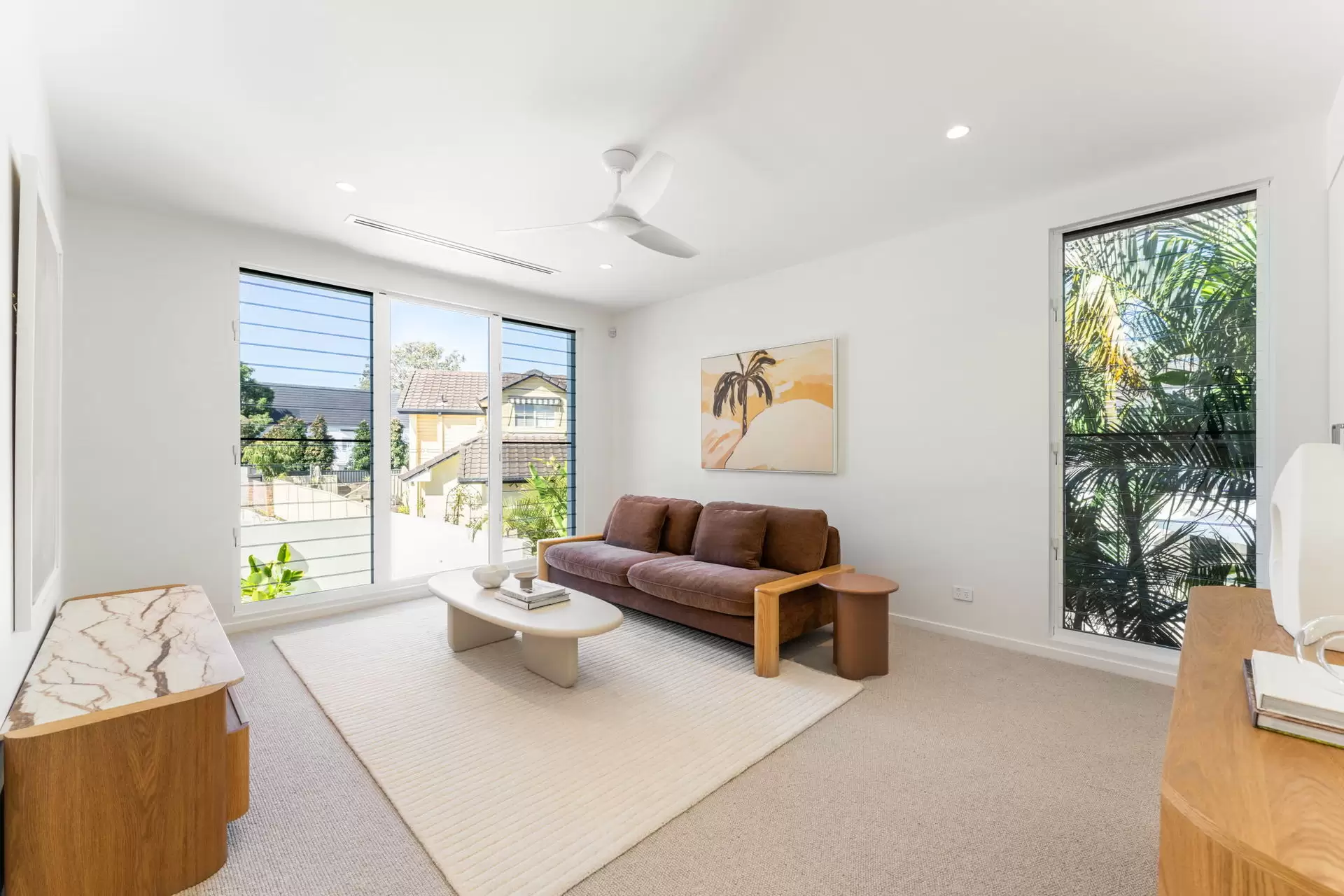 8A Harcourt Crescent, Southport Sold by Queensland Sotheby's International Realty - image 1