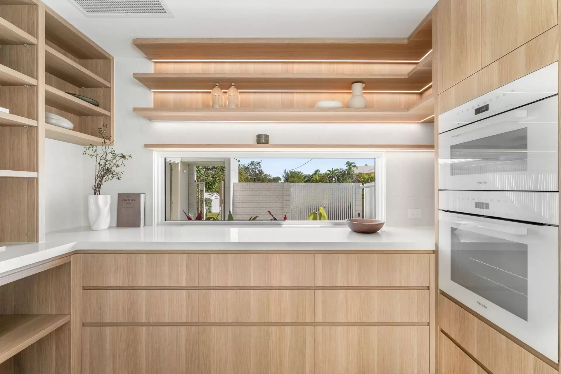8A Harcourt Crescent, Southport Sold by Queensland Sotheby's International Realty - image 1